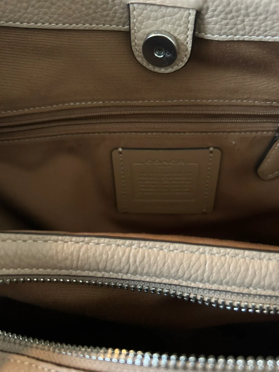 Coach Leather Shoulder Bag image indicator(4)