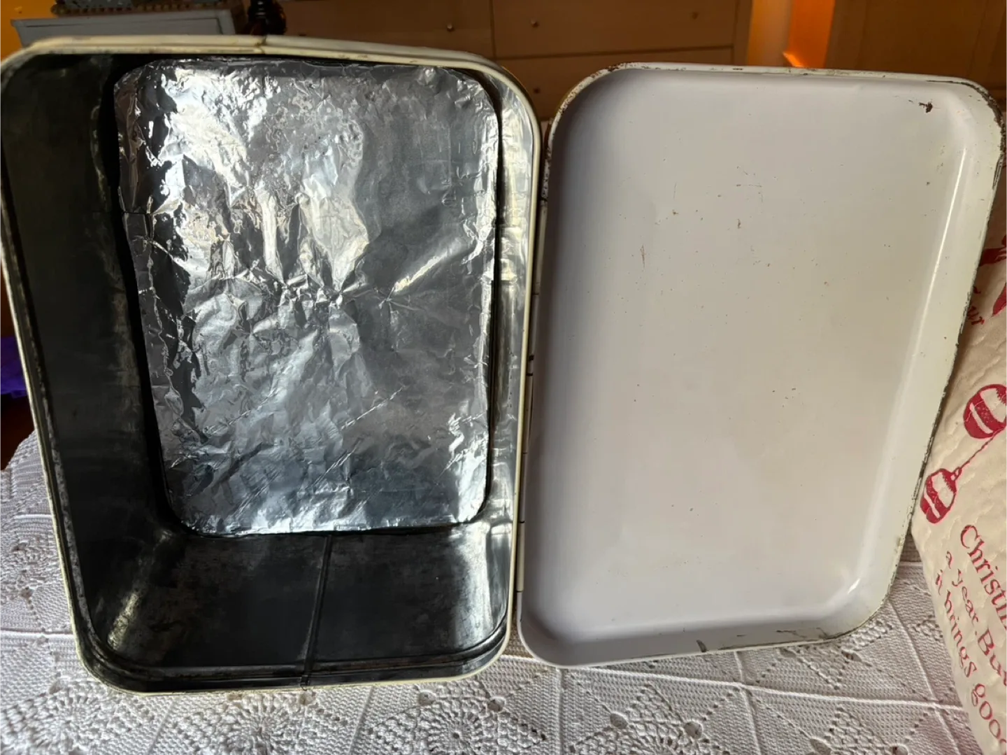 Decoware Metal Bread Box image indicator(5)