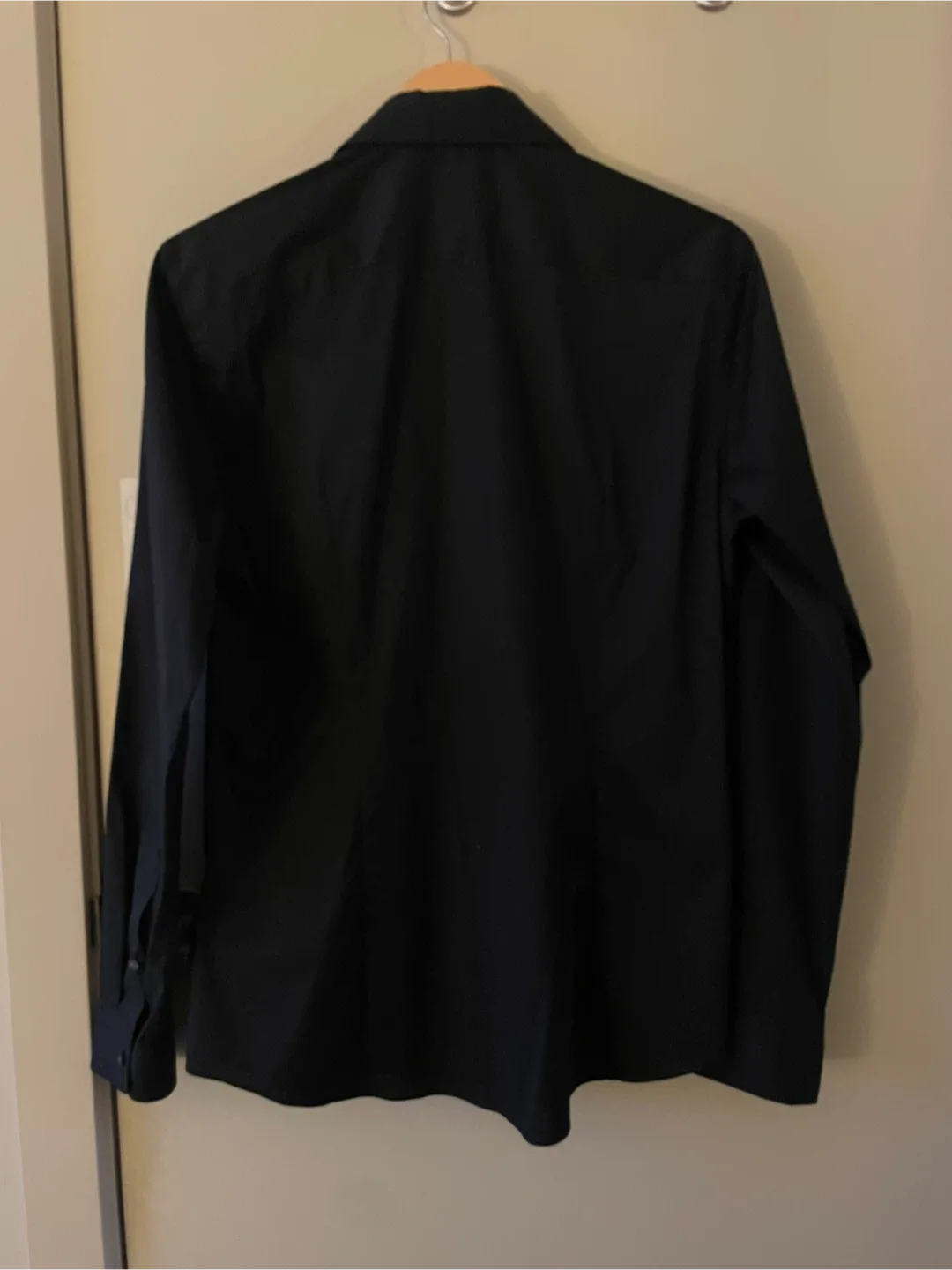 H&M Slim Fit Black Button Down Shirt - Size M #Cleanout image indicator(5)