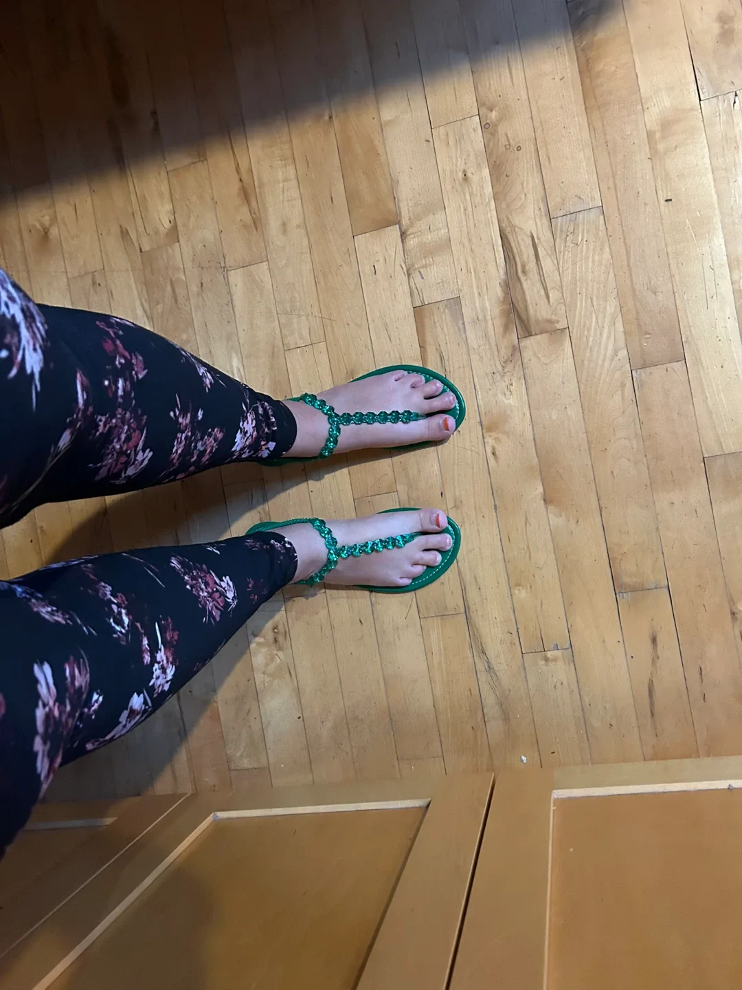 Size 10 Green Beaded Thong Sandals image indicator(2)