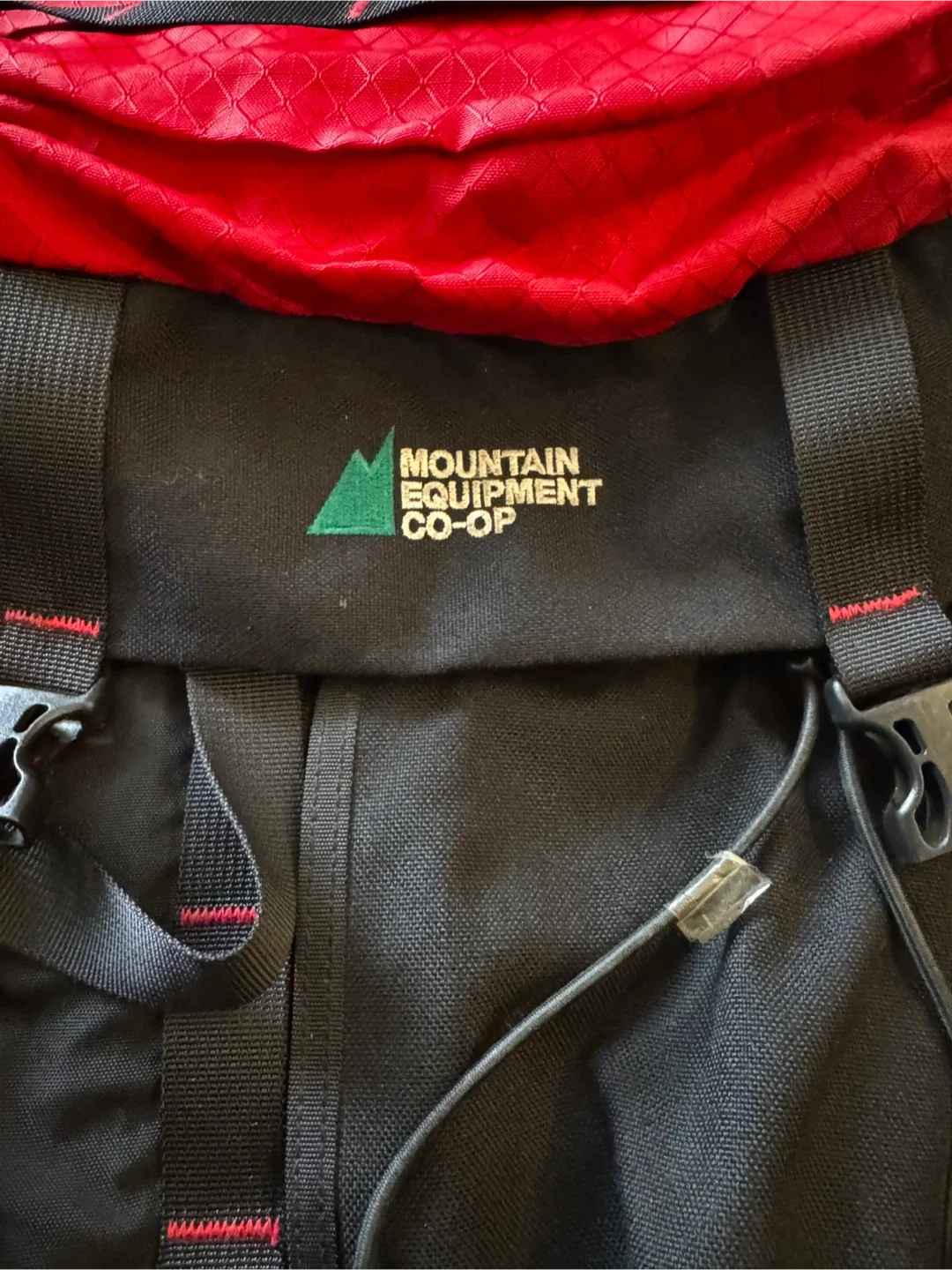 #cleanout Mountain Equipment Co-op (MEC) Red & Black Backpack image indicator(4)