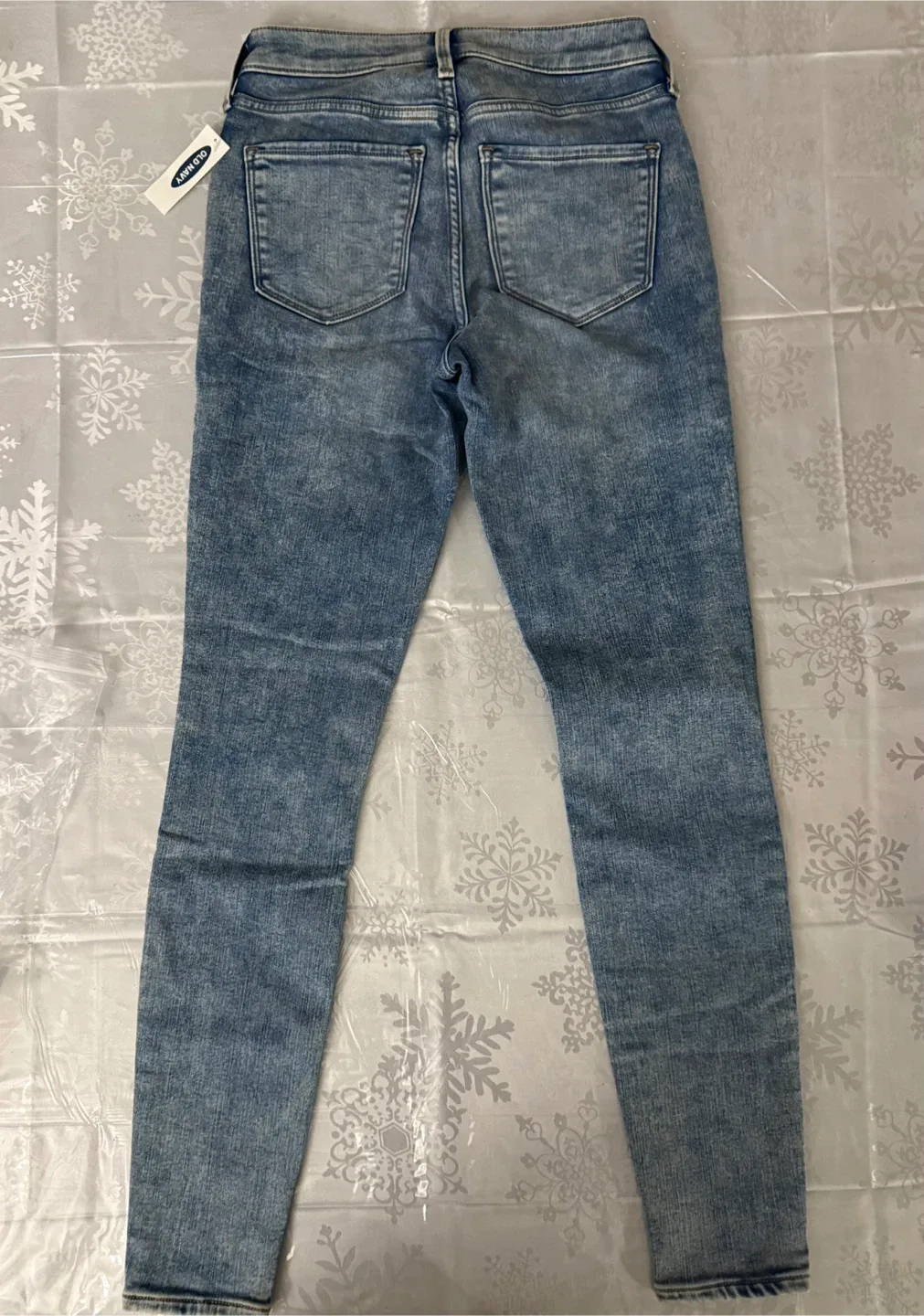 New Old Navy Rockstar Super Skinny Jeans - Size 0 image indicator(2)