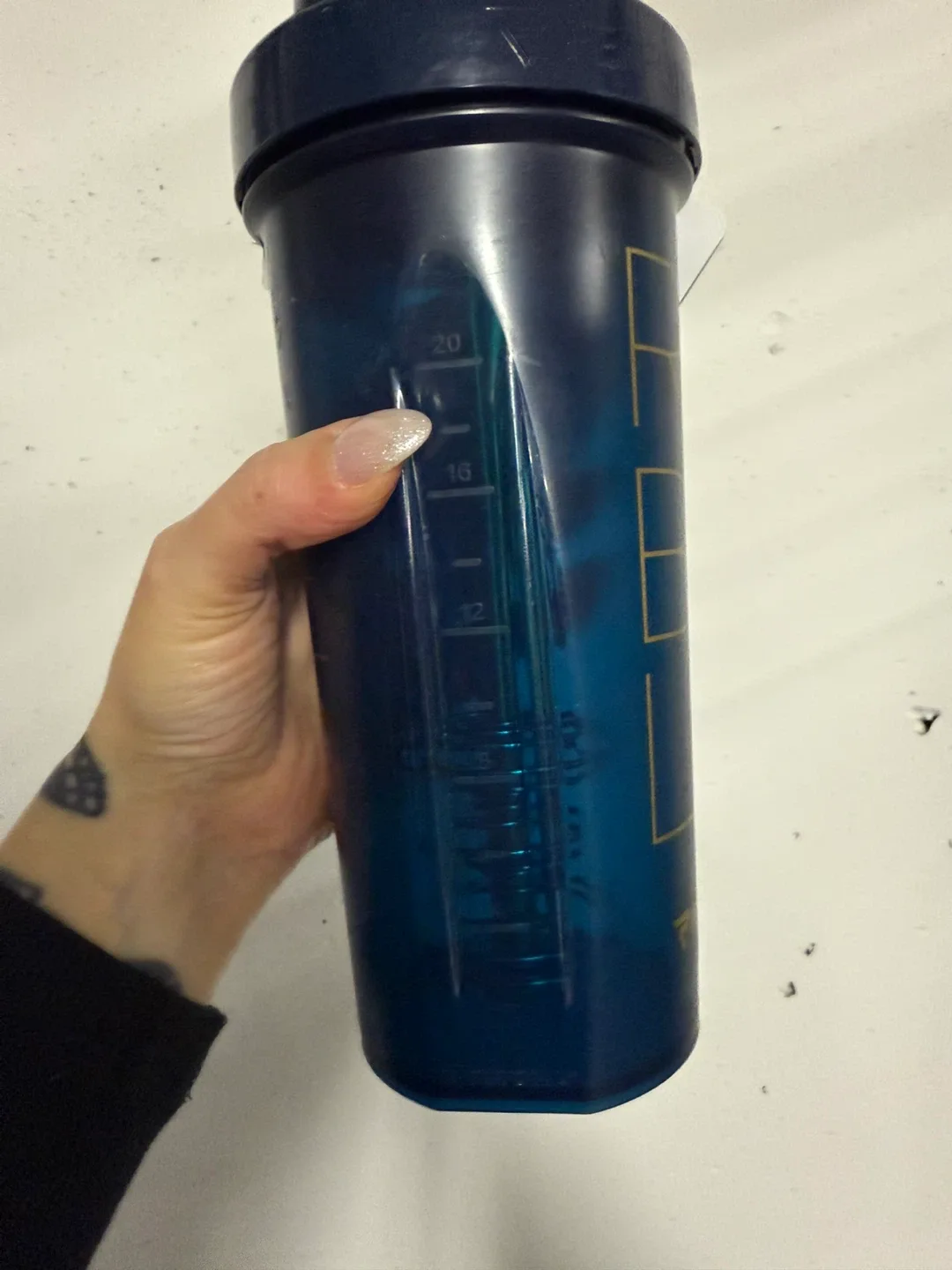 PERFORMA Rebel Star Wars Shaker Bottle 28oz image indicator(2)