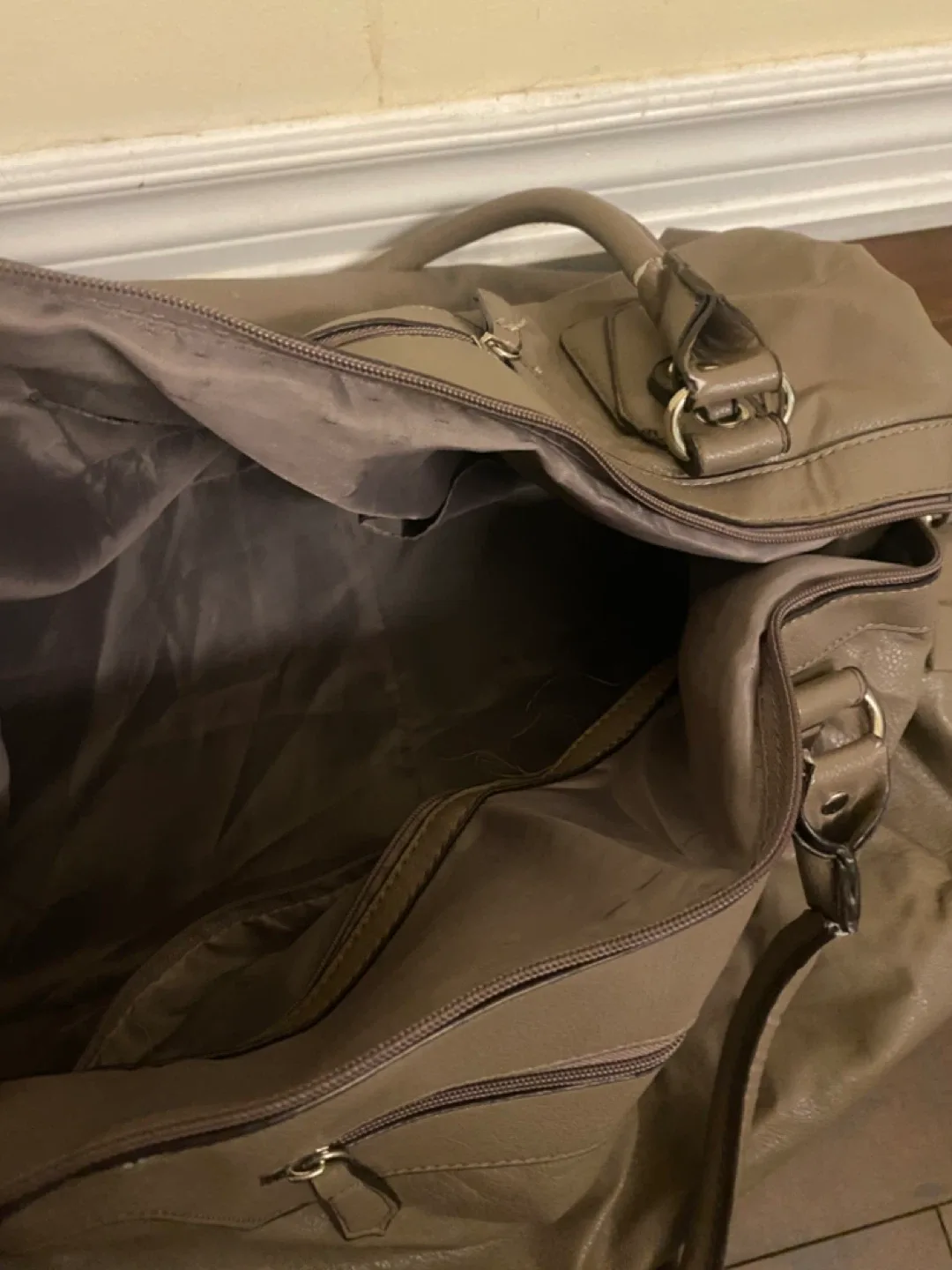 Beige Handbag image indicator(2)