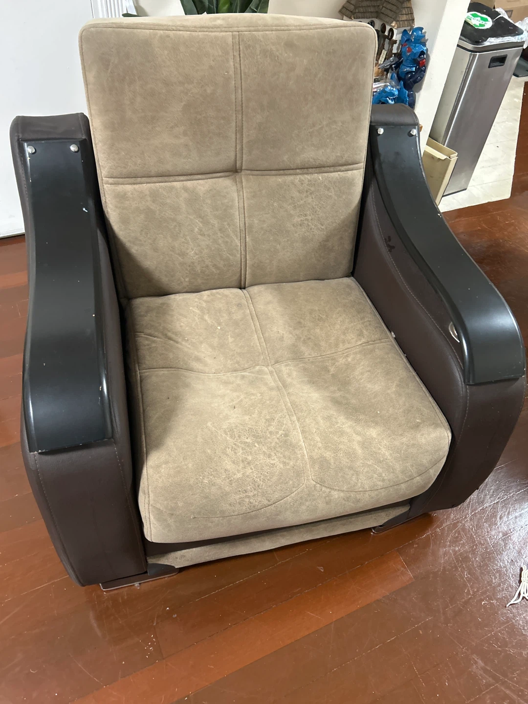 Brown Armchair Recliner - photo 2