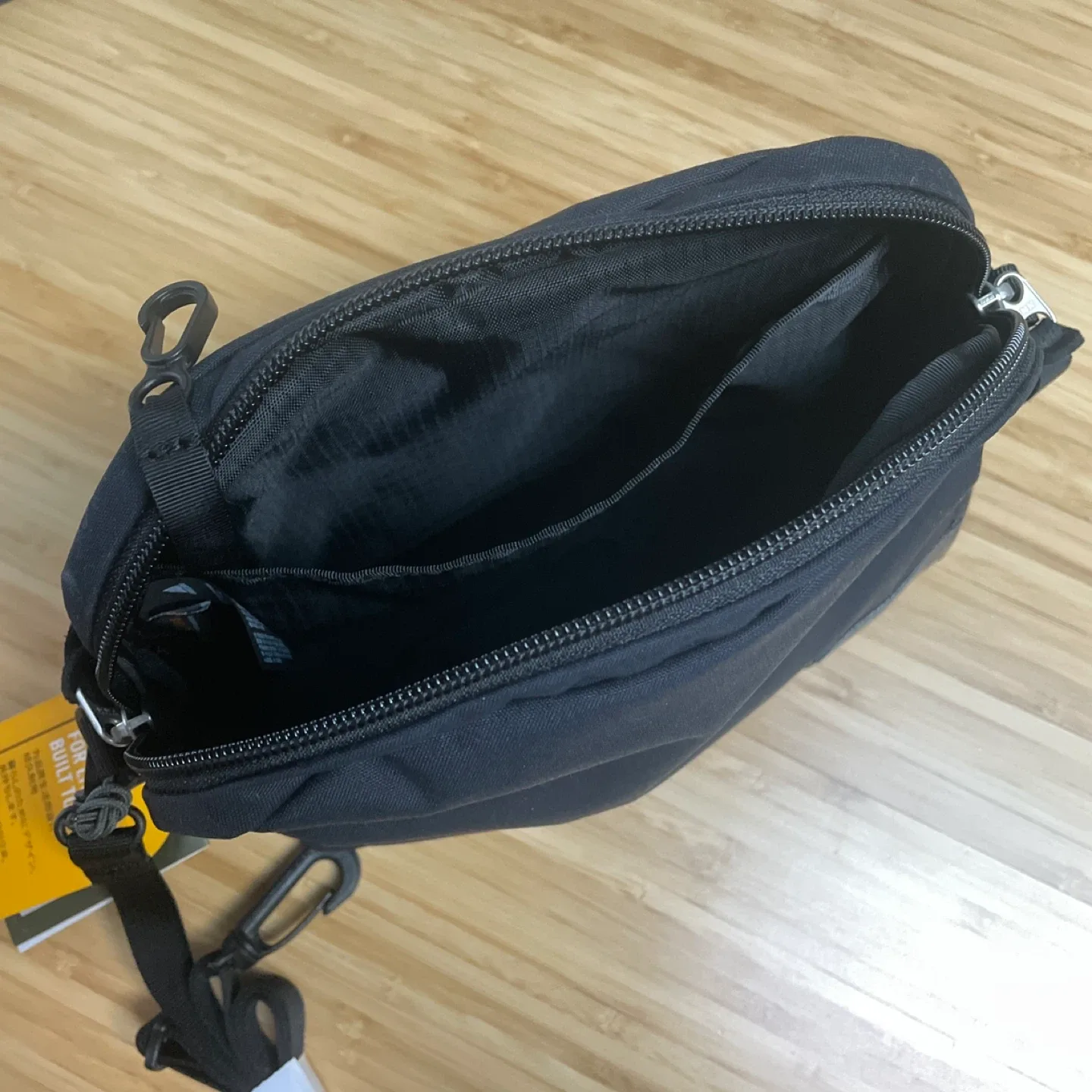 #Cleanout Gregory Ladybird Crossbody Bag Indi Black image indicator(3)