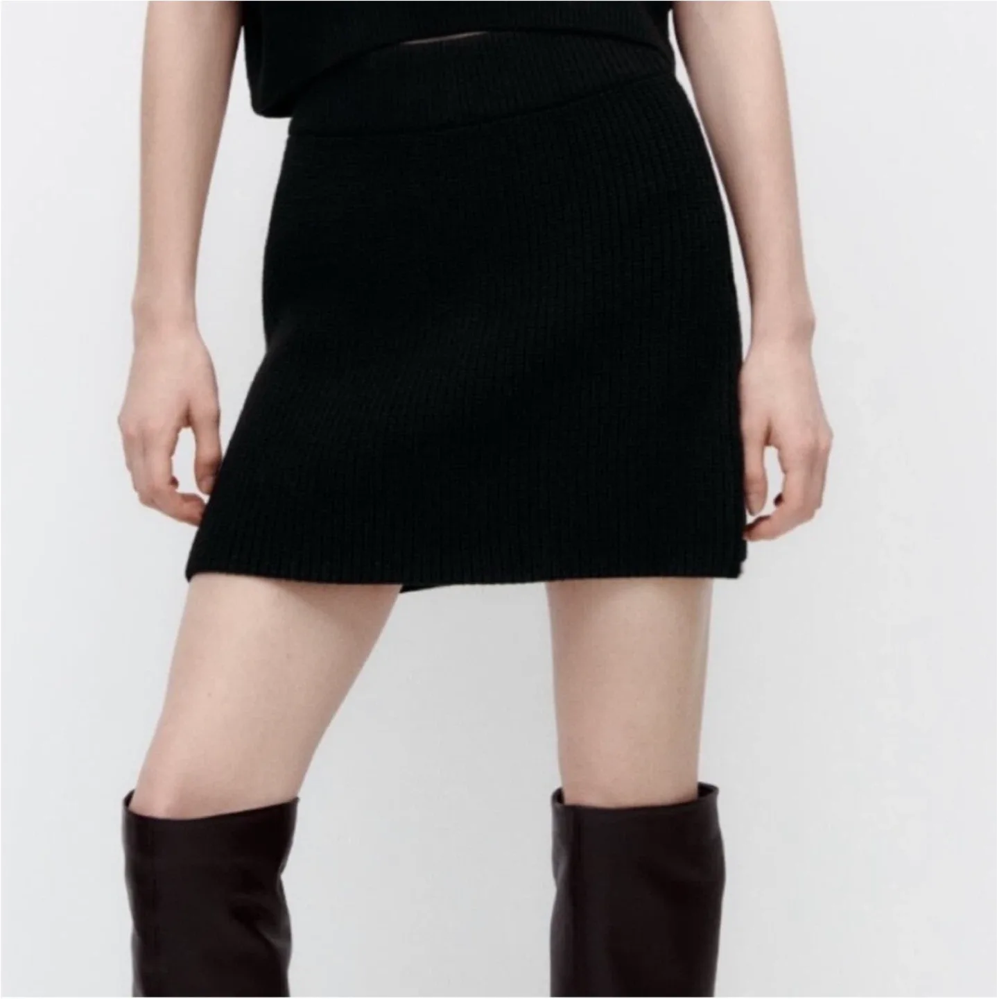 Zara knitted mini skirt L
