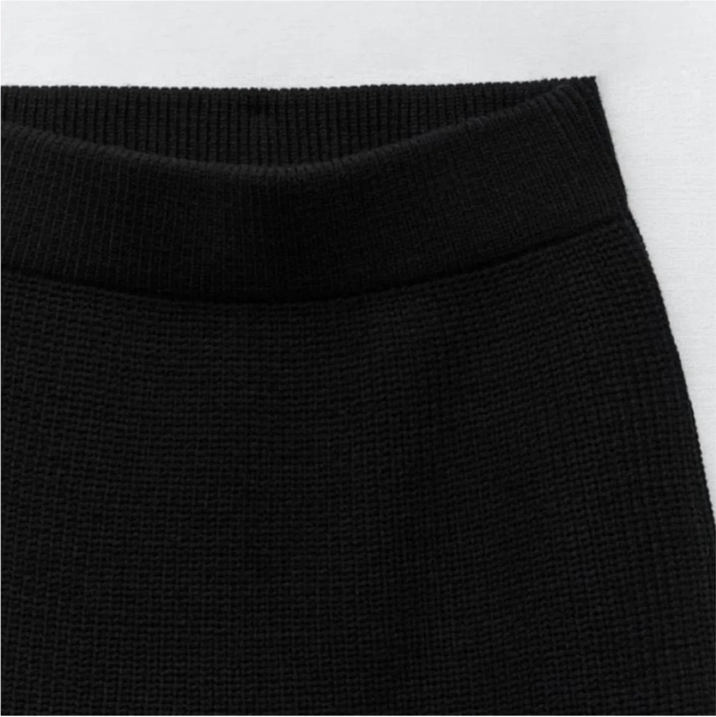 Zara knitted mini skirt L image indicator(3)