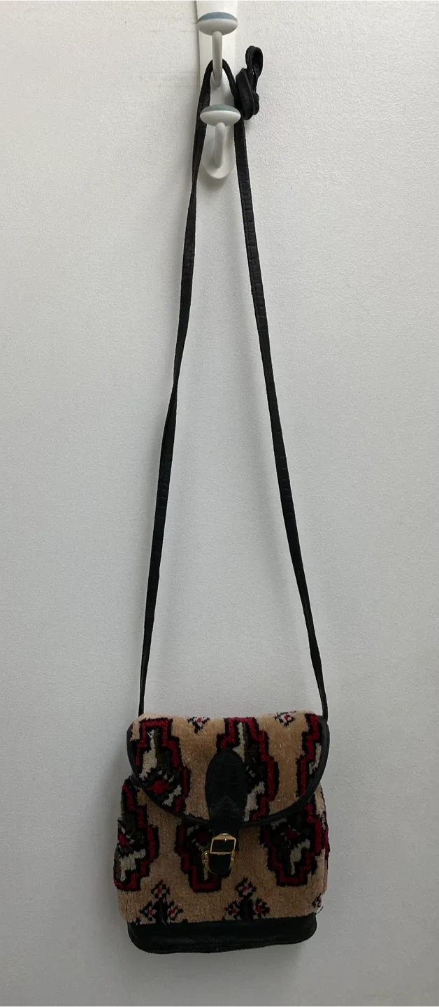 Purse w/ long strap #Cleanout image indicator(2)