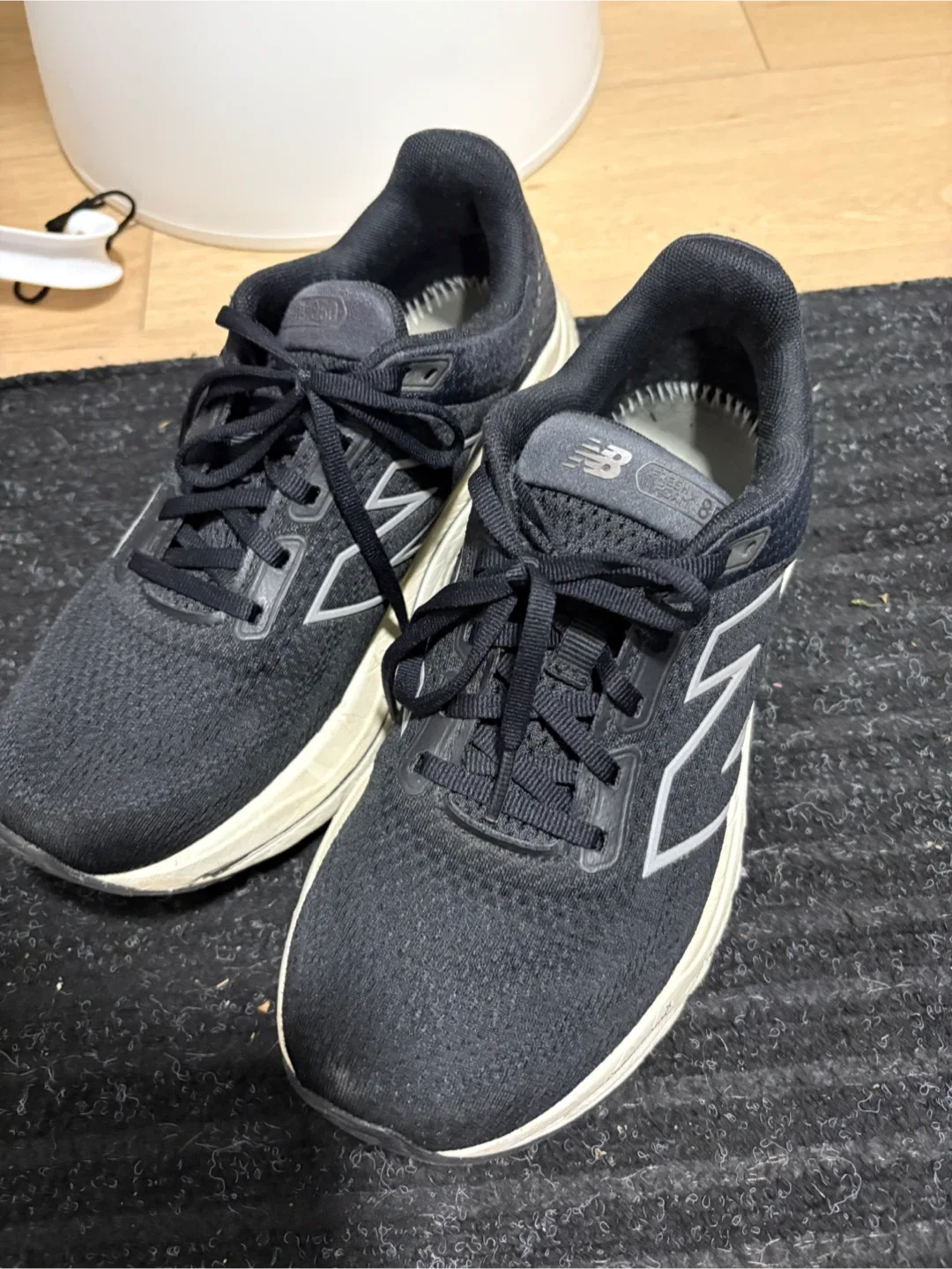 new balance women 8.5 black running shoes sneakers athletic