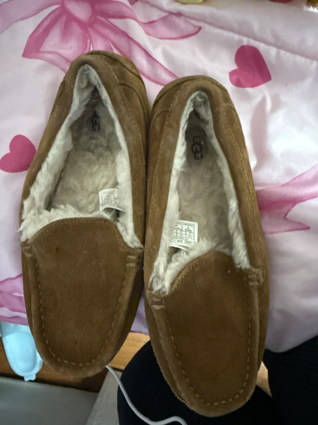 UGG Women's Slipper - Size 4