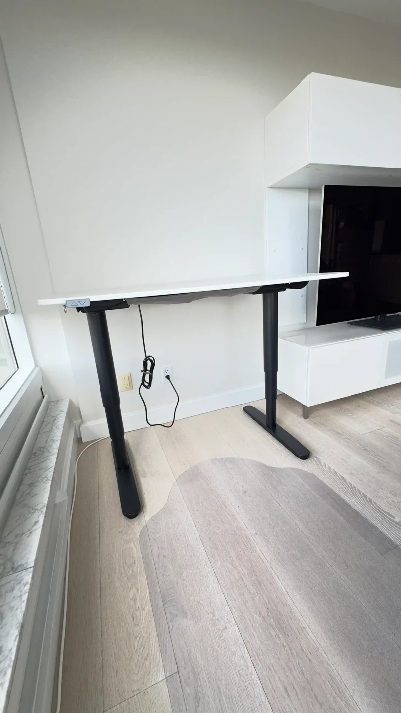 IKEA BEKANT Electric Standing Desk