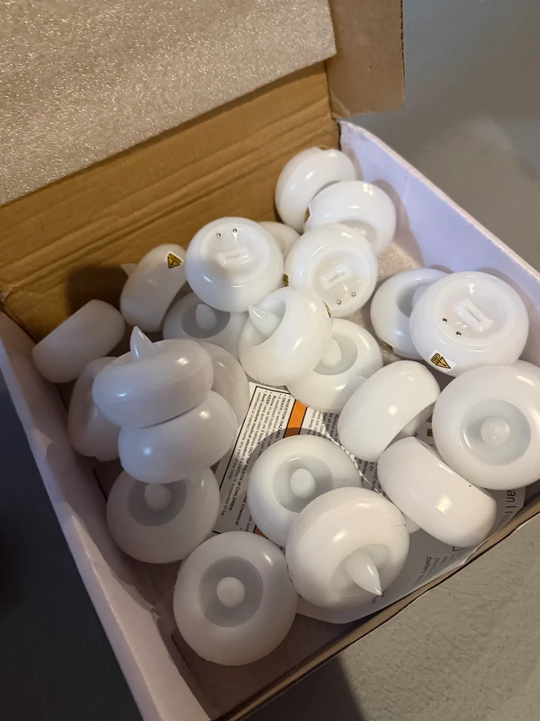White LED Tea Lights with Box