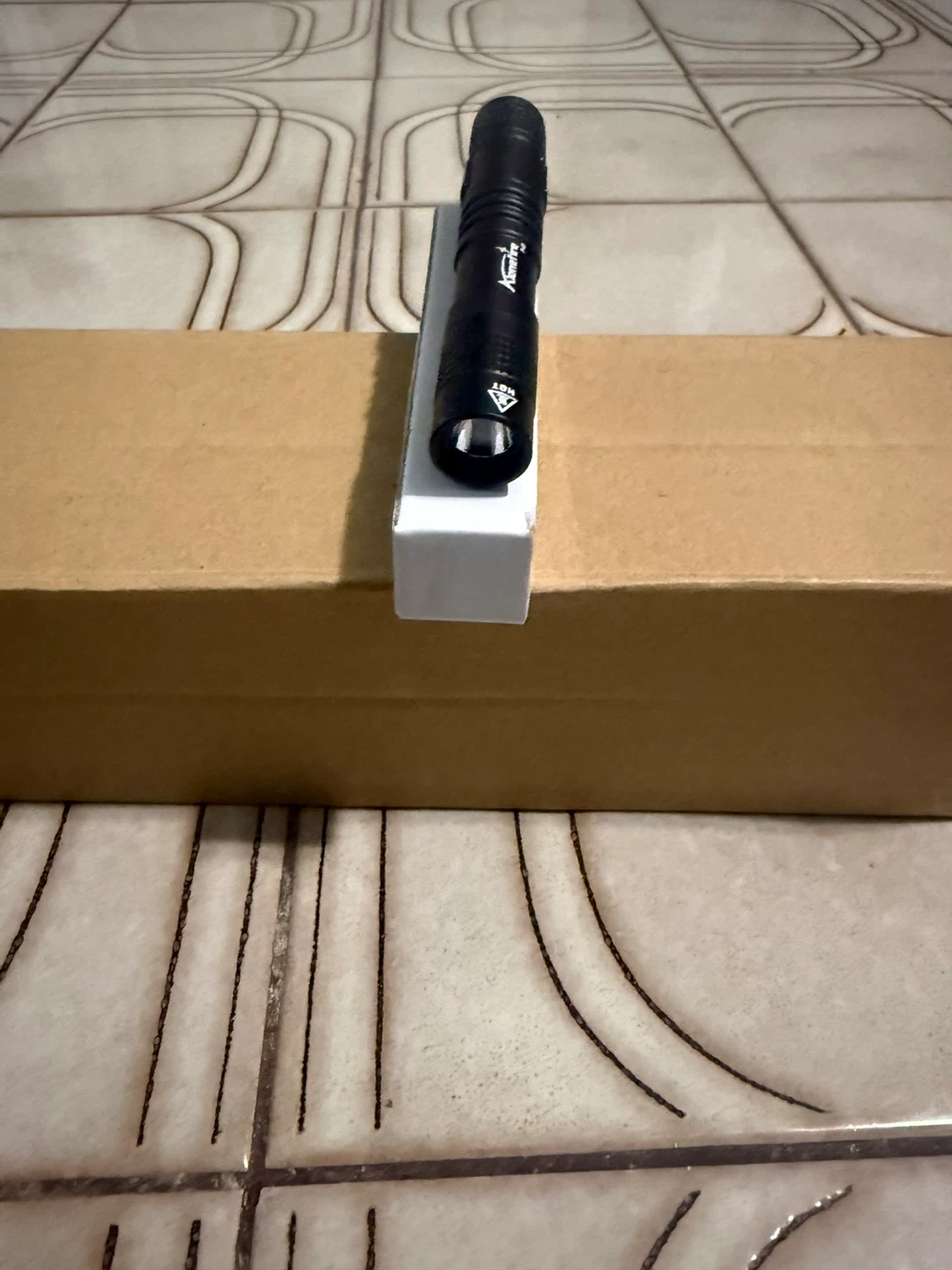 AloneFire Black Flashlight