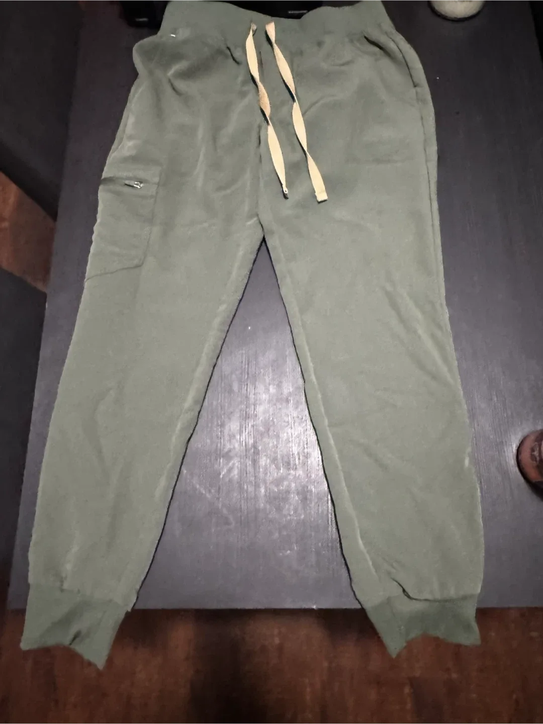 FIGS Zamora Jogger Scrub Pants & Top Set image indicator(2)