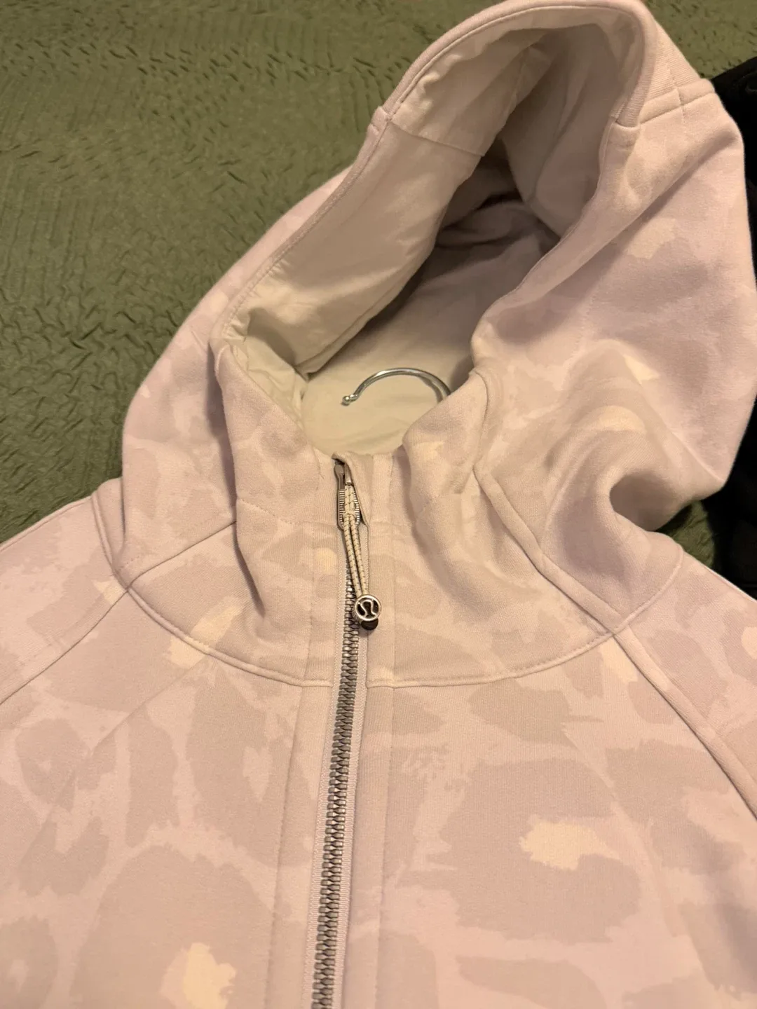 Lululemon Scuba Full-Zip Cropped Hoodie Size 4 image indicator(3)