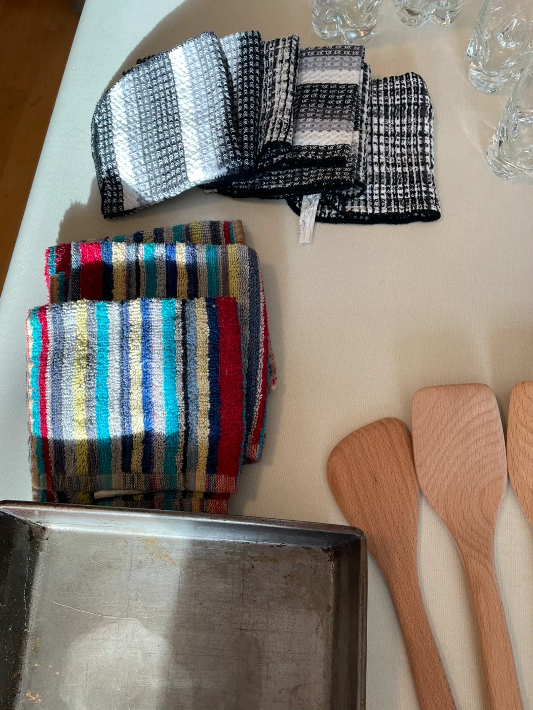 Mixed Kitchen Lot. All for $10 image indicator(4)