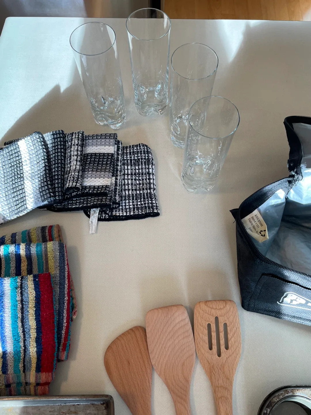 Mixed Kitchen Lot. All for $10 image indicator(5)