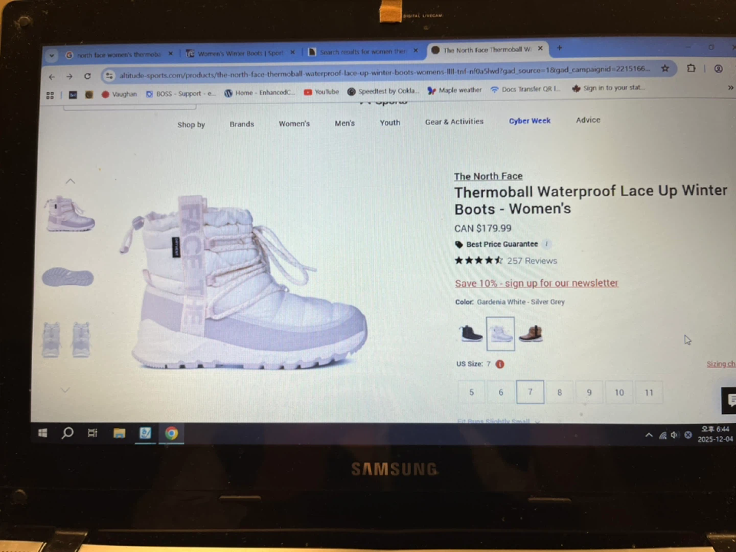 Brand New North Face Women’s Winter Boots – US 7 - photo 3