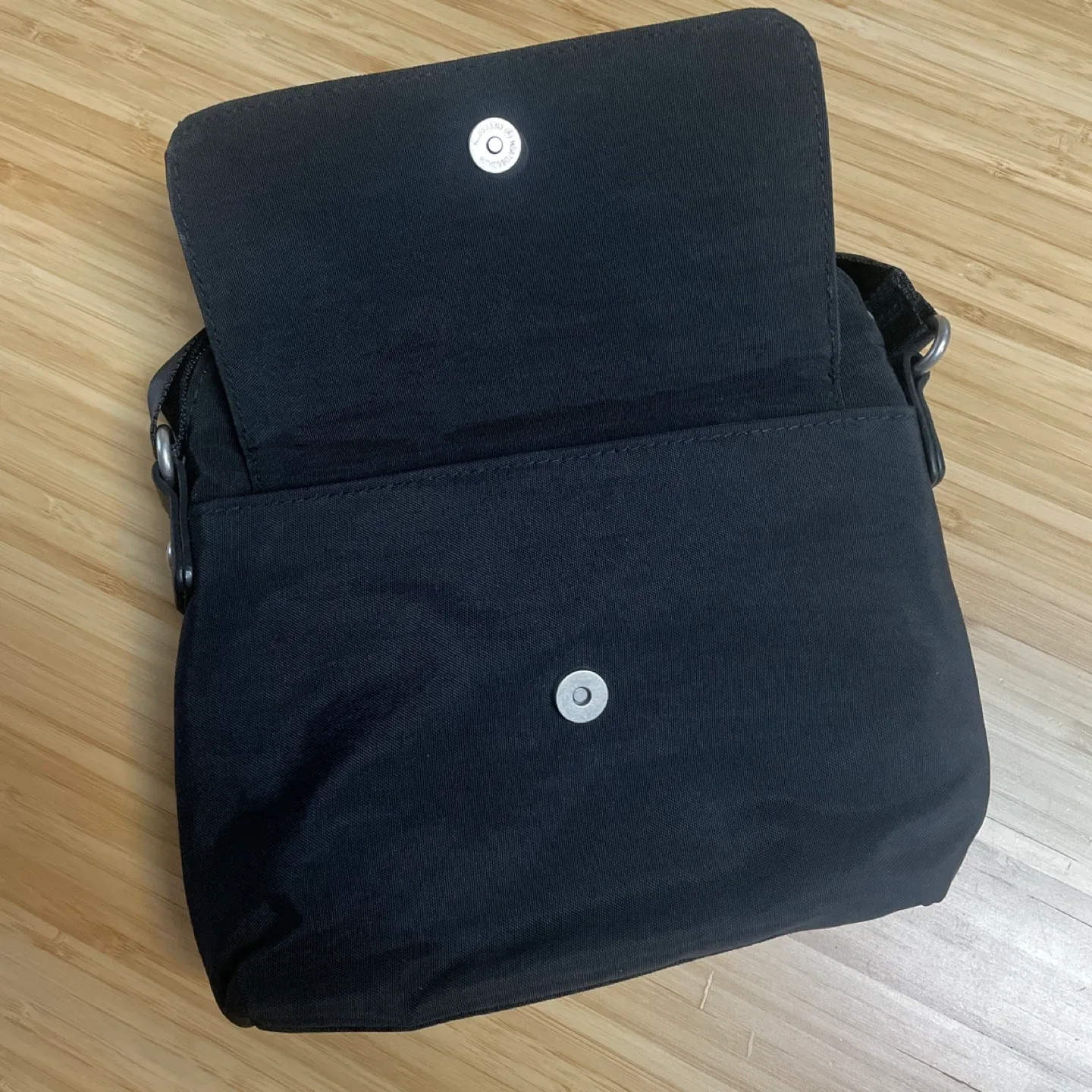 #Cleanout Baggallini Black Crossbody Bag image indicator(2)