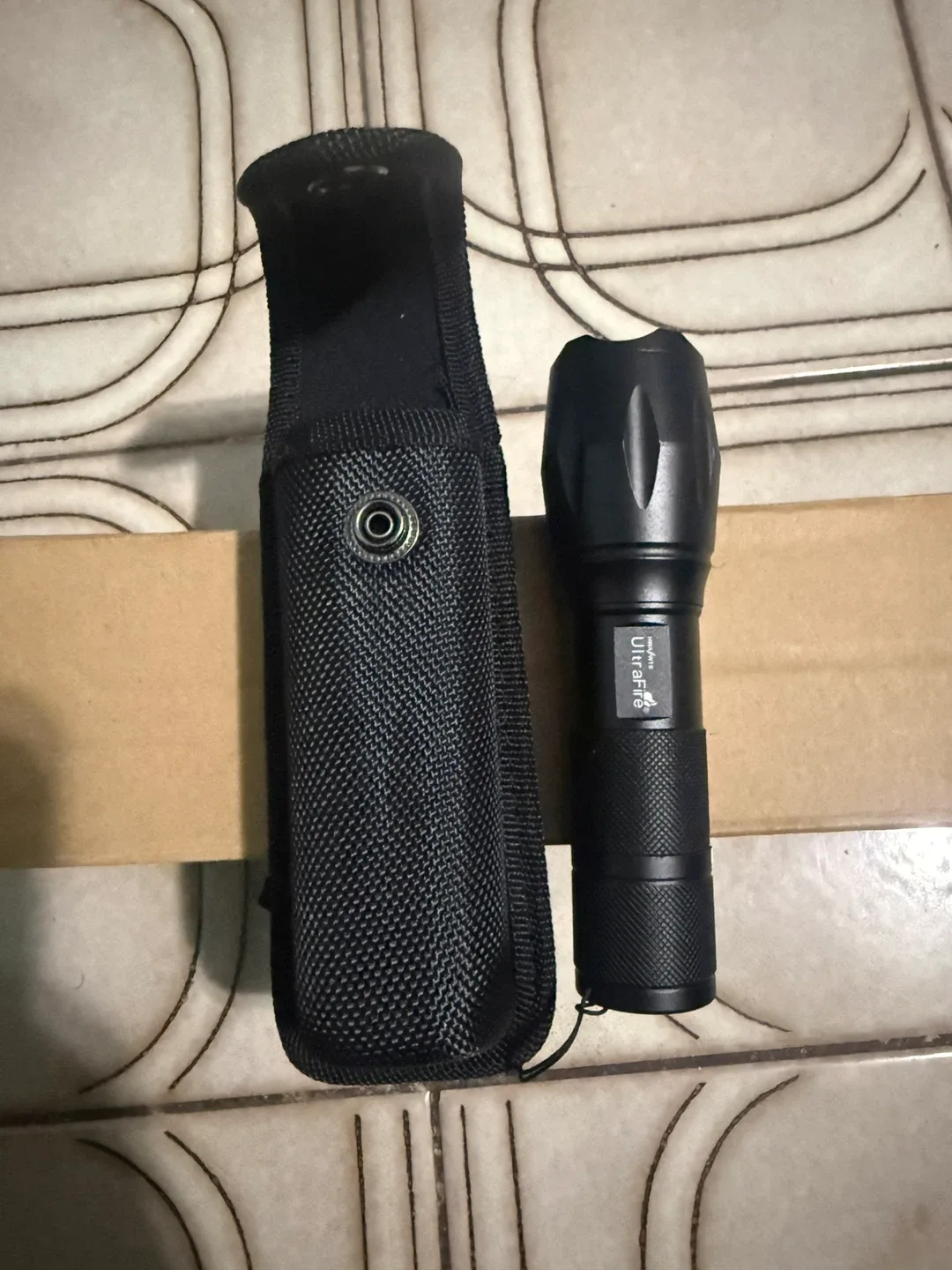 UltraFire Black Flashlight Holster image indicator(4)