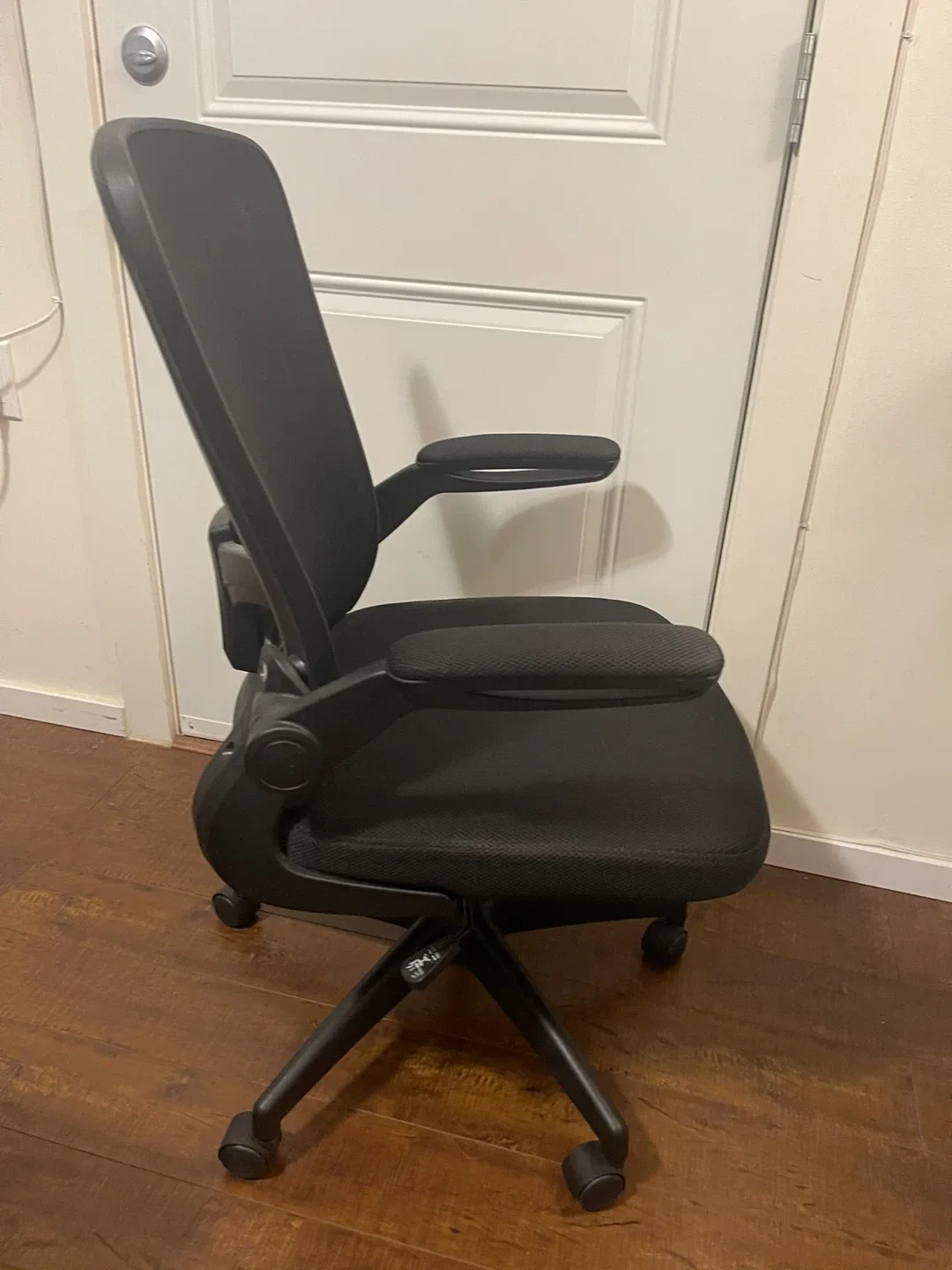 Black Office Chair image indicator(3)