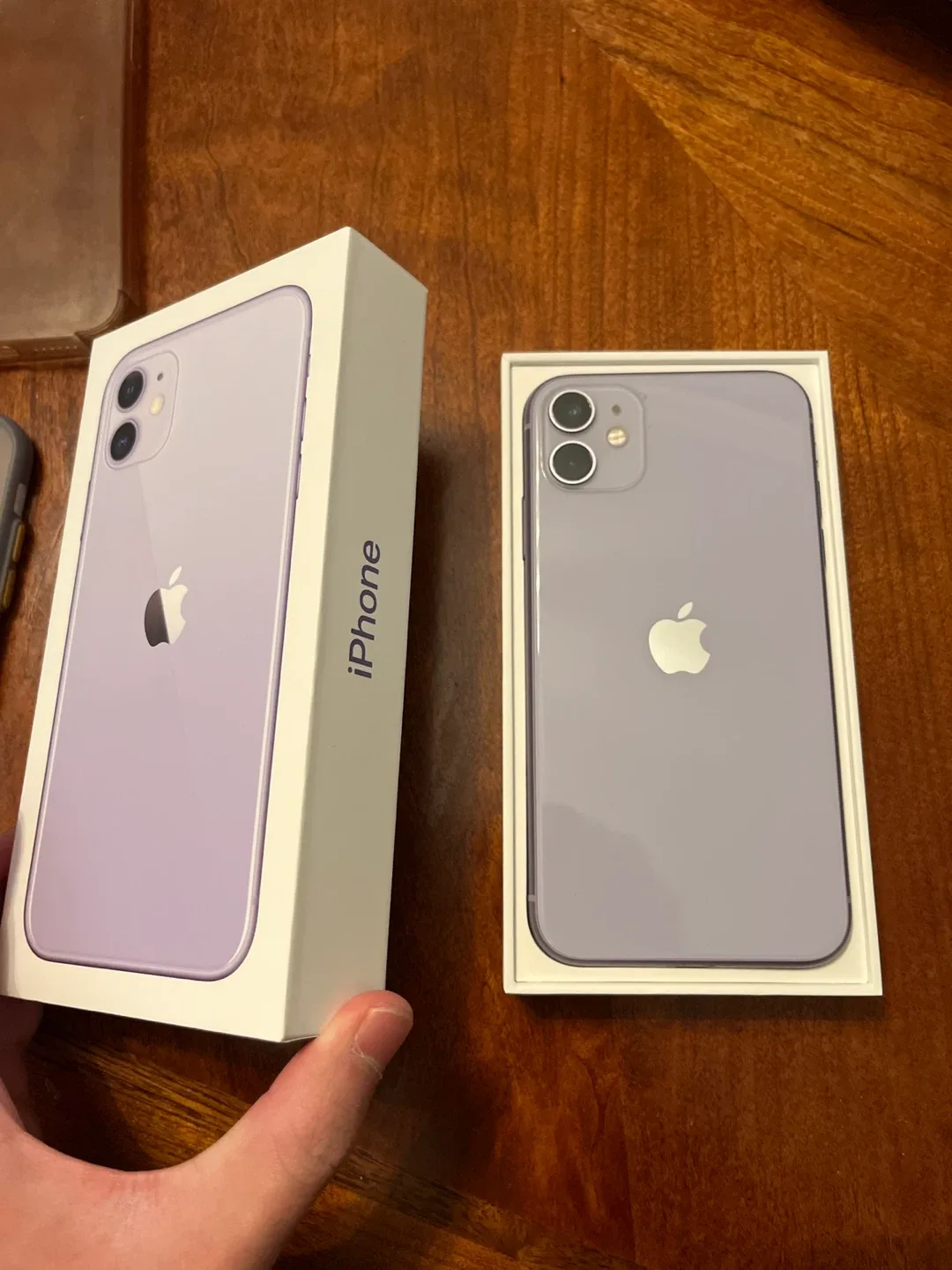 Apple iPhone 11 - Purple (128gb)