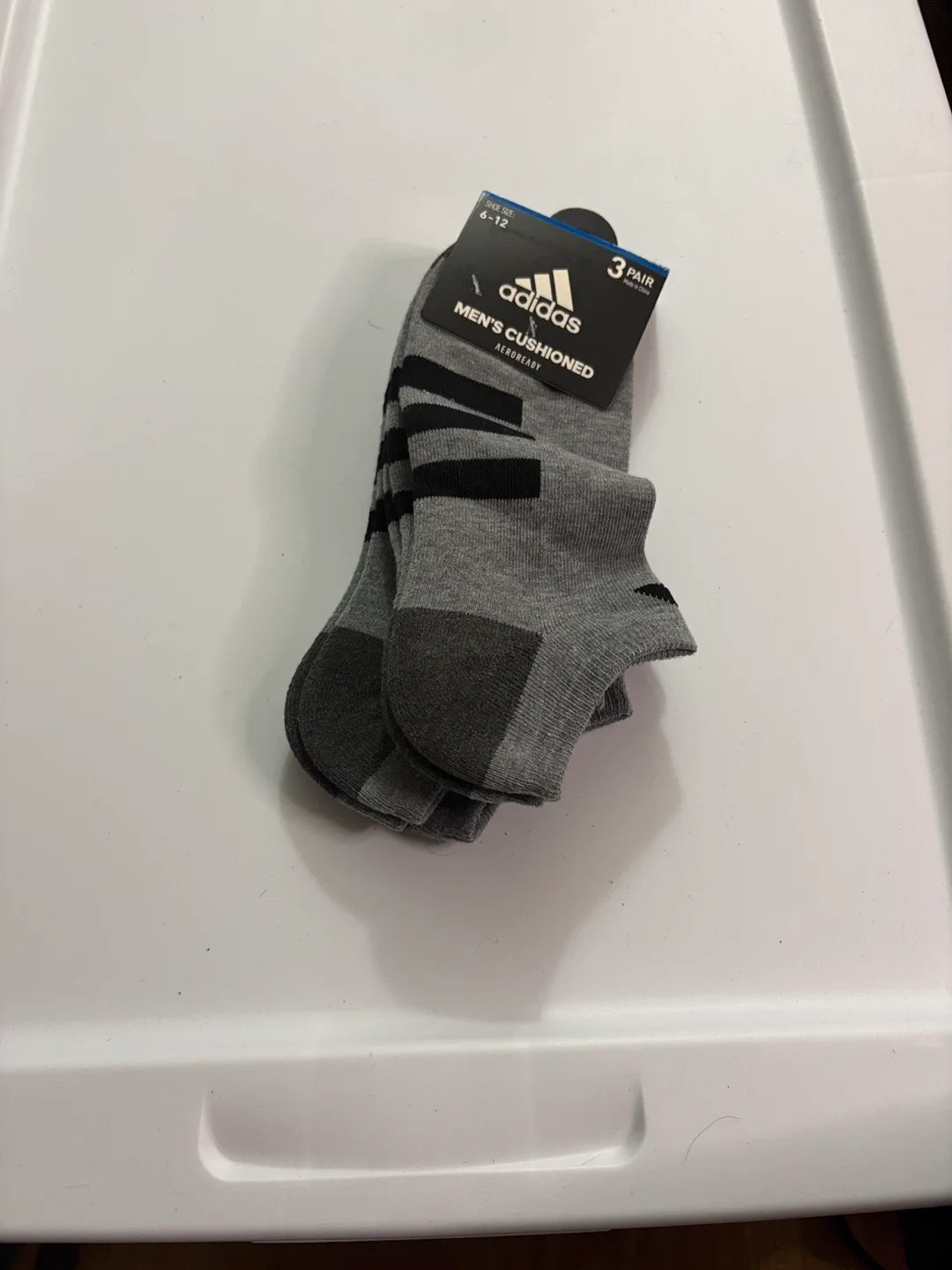 New Adidas Men's Cushioned Socks (Size 6-12) #cleanout