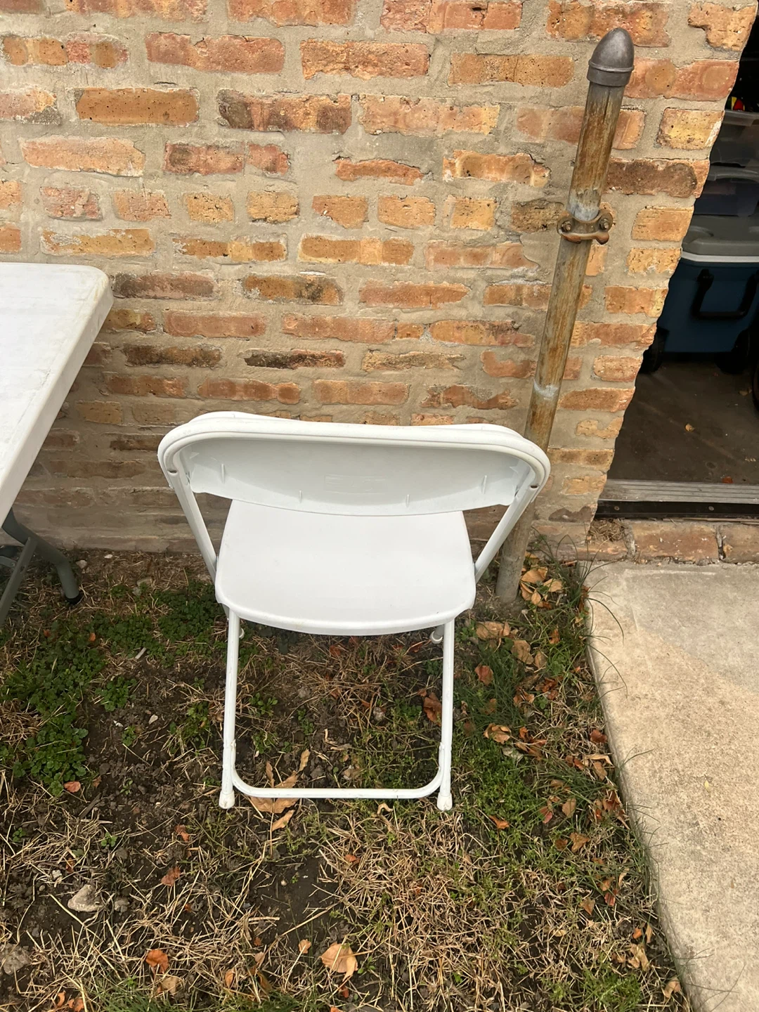 White Folding Chair - photo 2