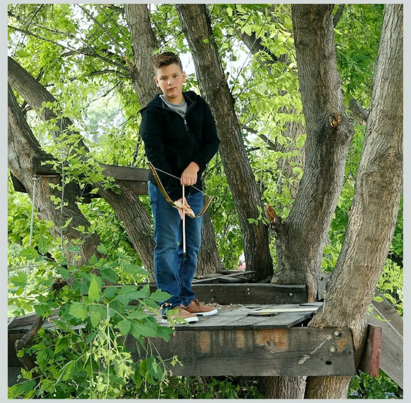 Classic Wooden Bow & Arrow Set image indicator(5)