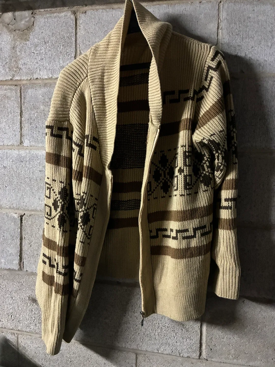Lebowski Style Vintage Patterned Knit Cardigan