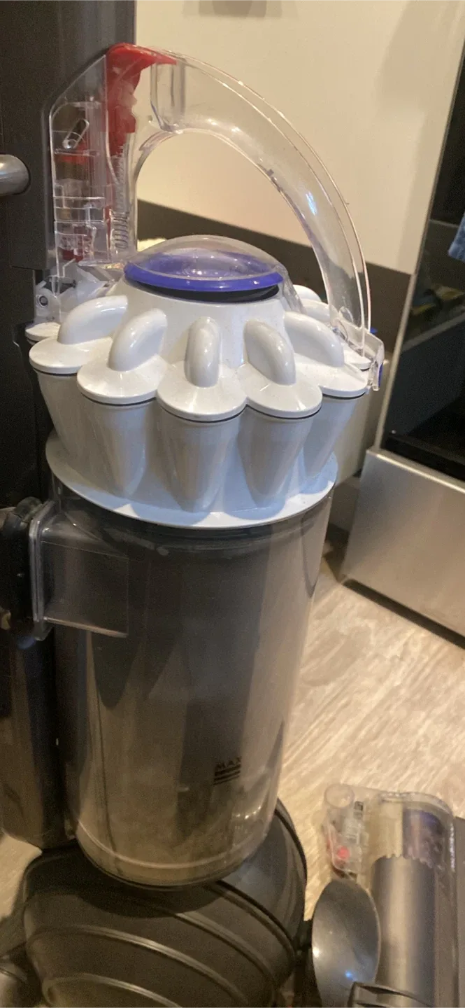 Dyson DC39 Multi Floor Canister Vacuum - Used image indicator(2)