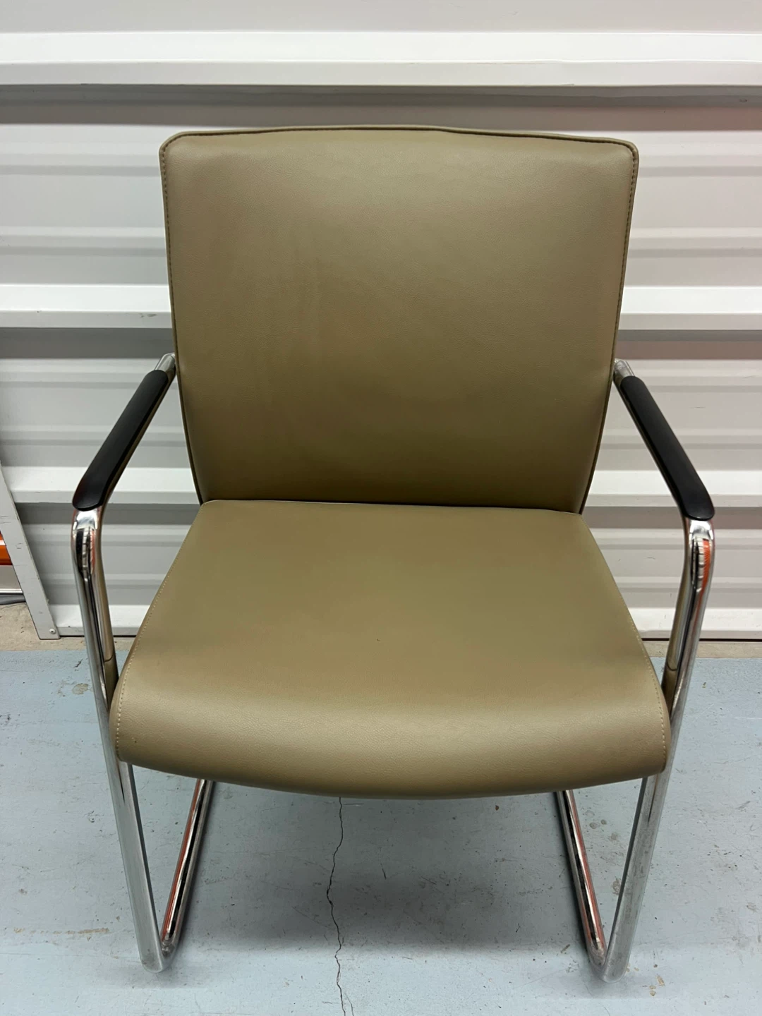 TAN DINING/SIDE/OFFICE CHAIR