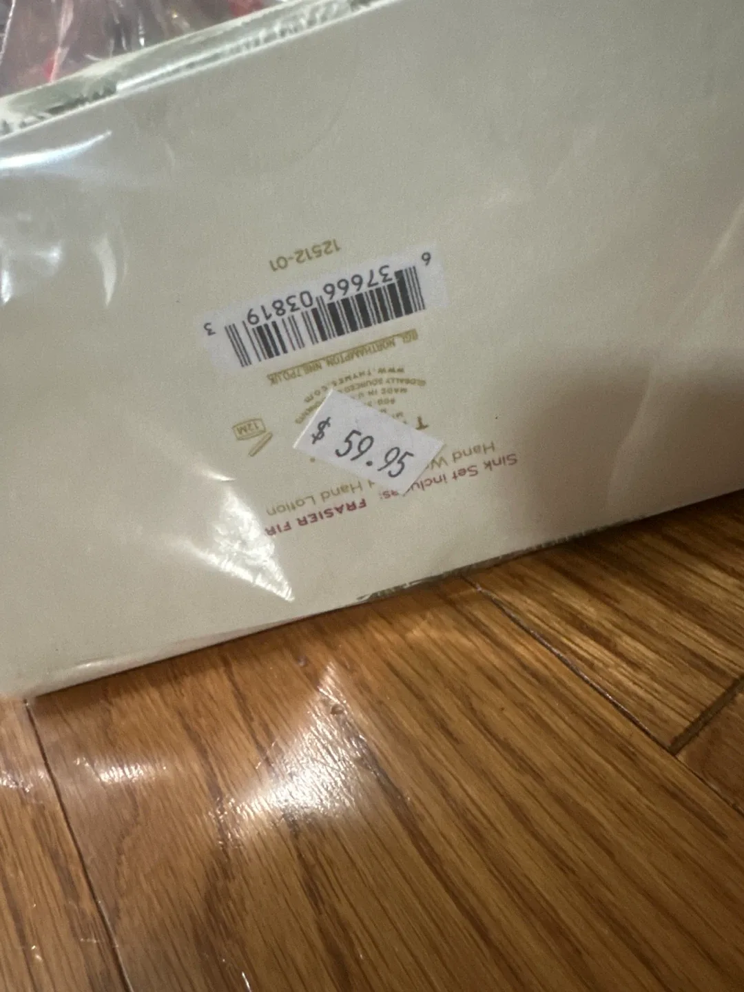 Thymes Frasier Fir Hand Lotion & Soap Set image indicator(3)