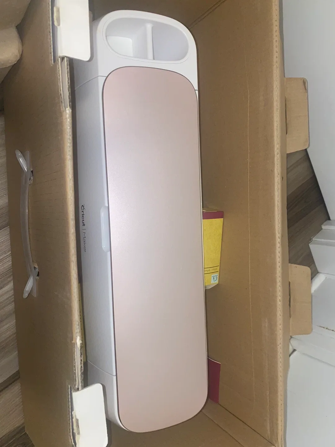 Cricut Maker Cutting Machine w/ Materials image indicator(3)