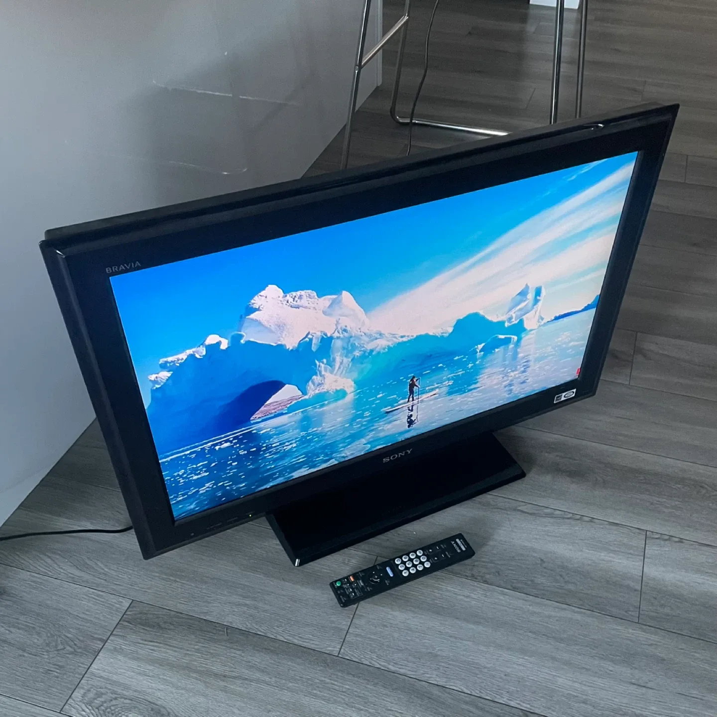 Sony 32" TV image indicator(6)