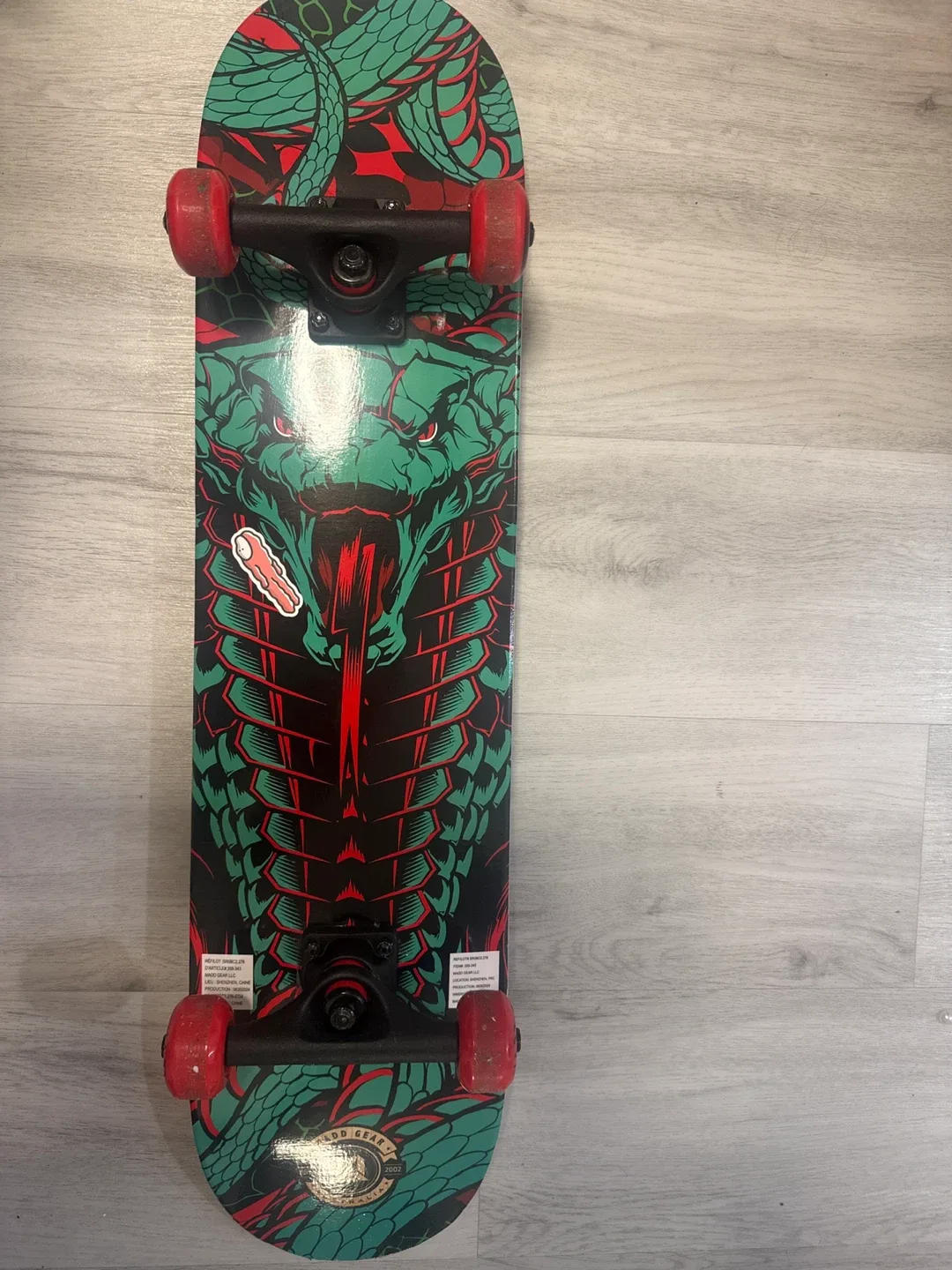 Used Snake Graphic Skateboard image indicator(3)