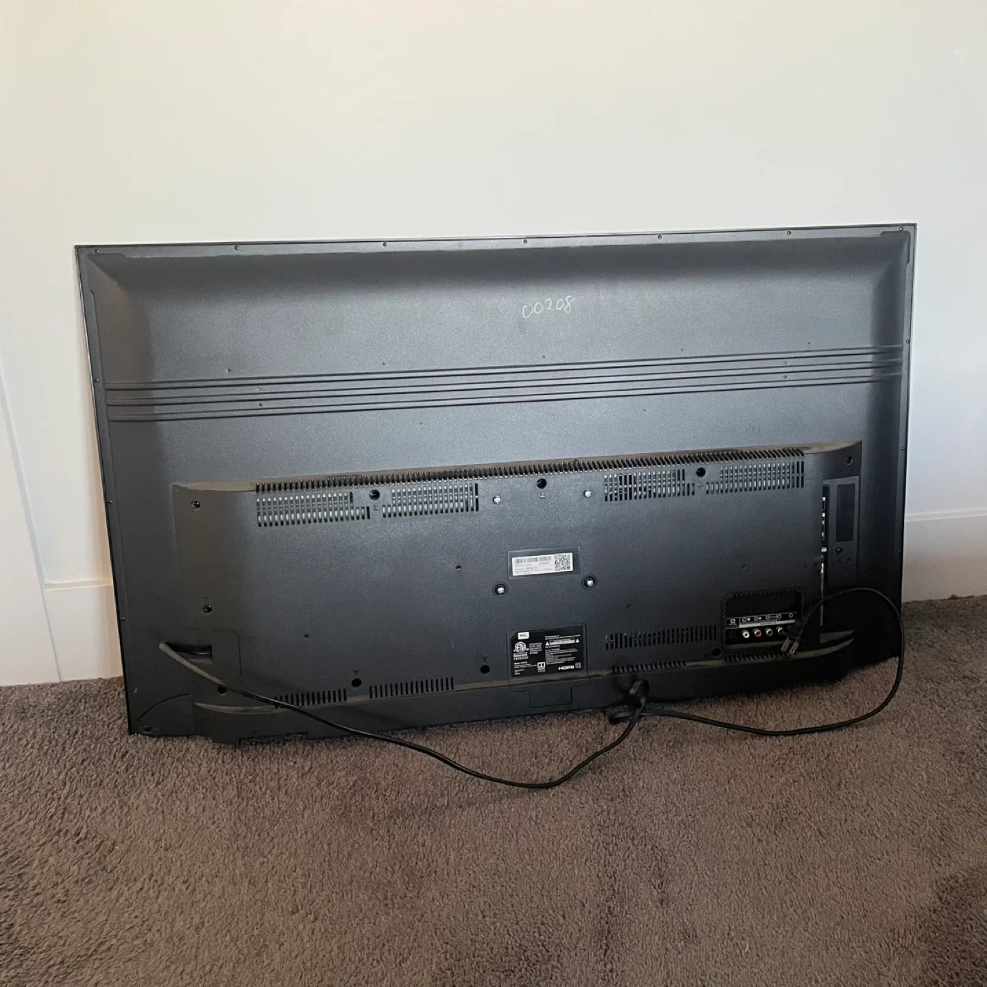 TCL 40” TV image indicator(6)