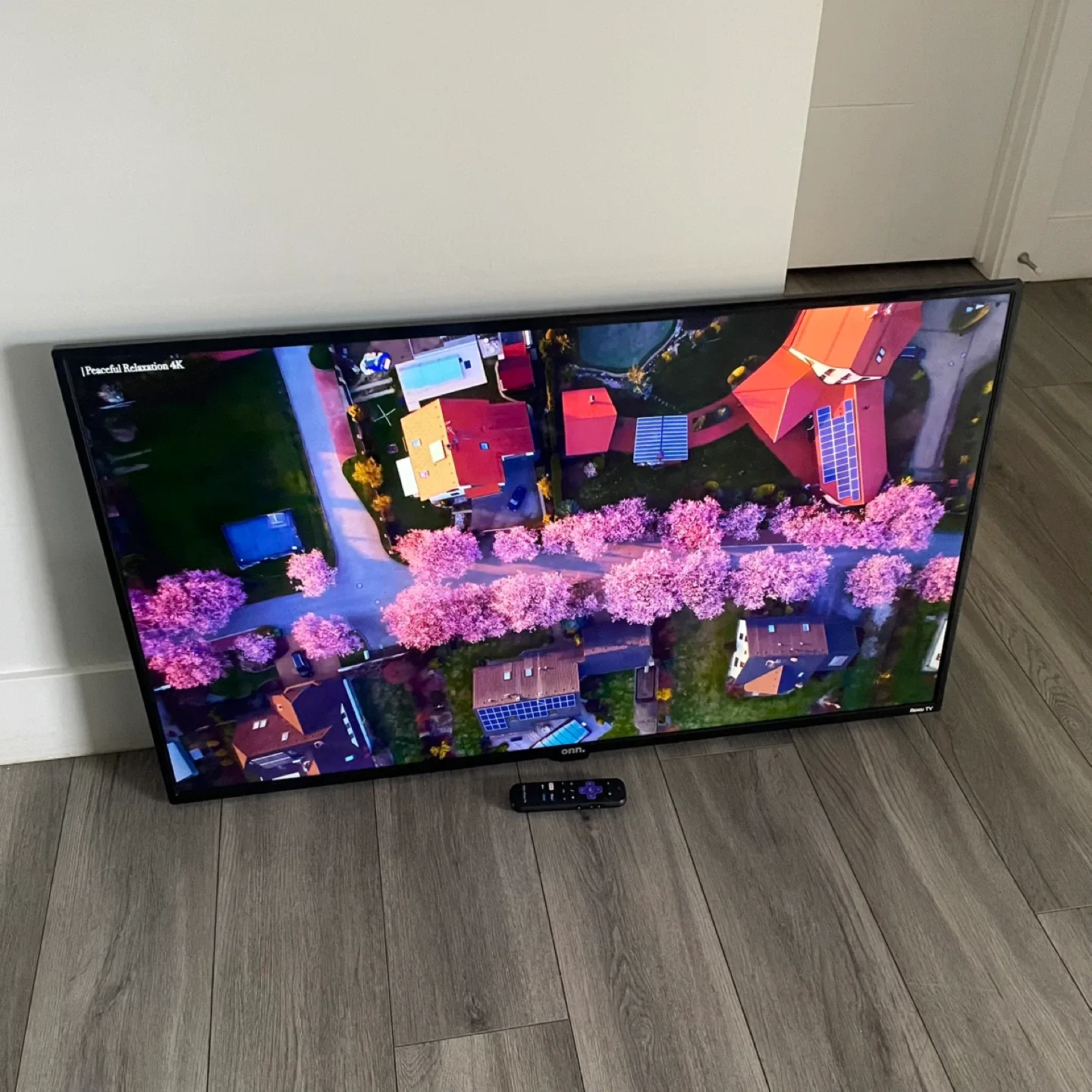 43" 4K Smart TV image indicator(4)