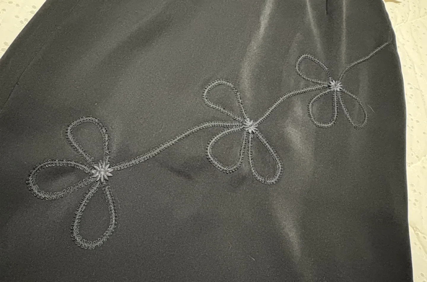 Dino Black Pencil Skirt - Size 10 #cleanout image indicator(4)