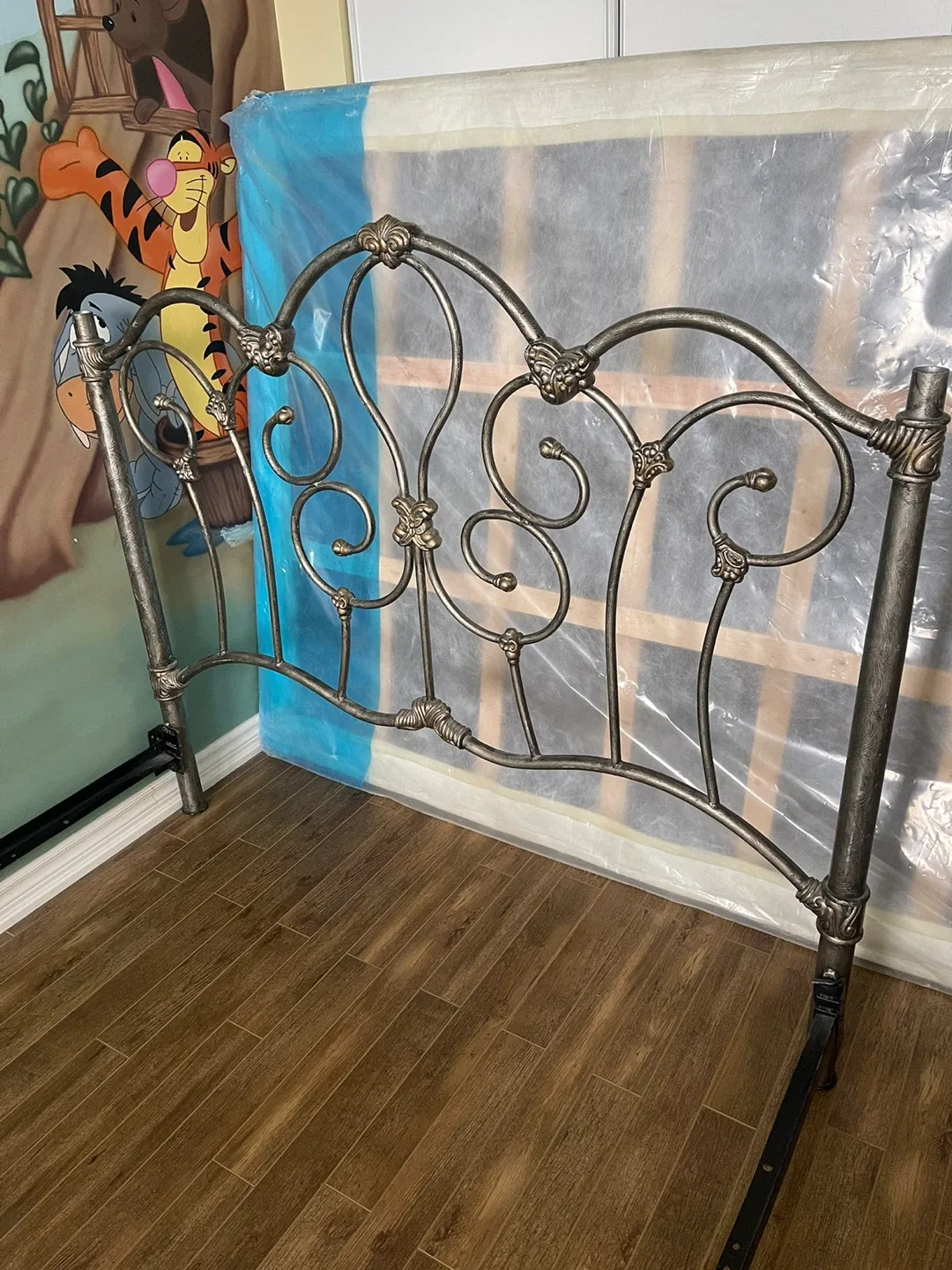 Queen Metal Bed Frame with Mattress and Box image indicator(2)