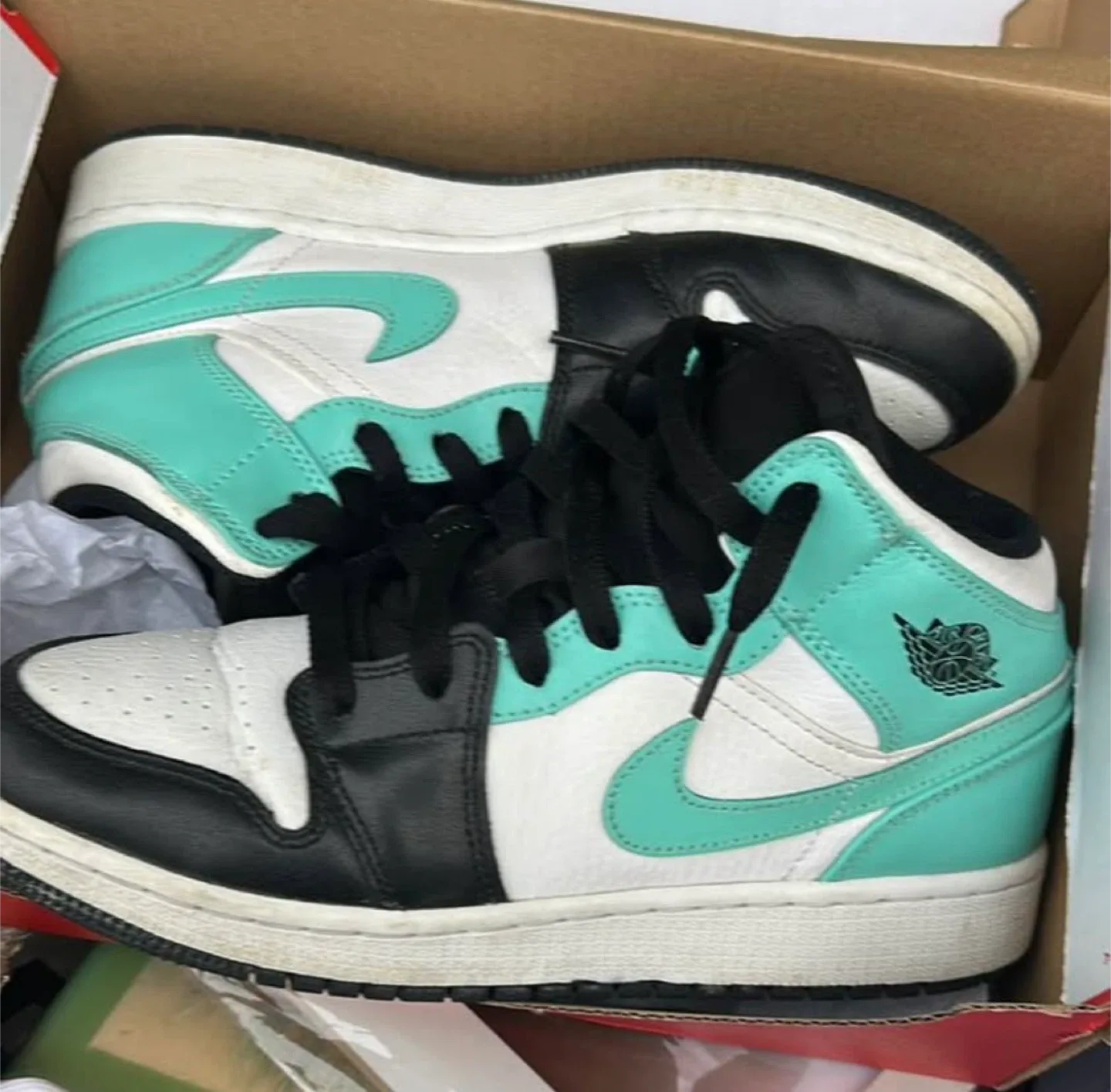 Nike Air Jordan 1 Mid - Black/White/Mint