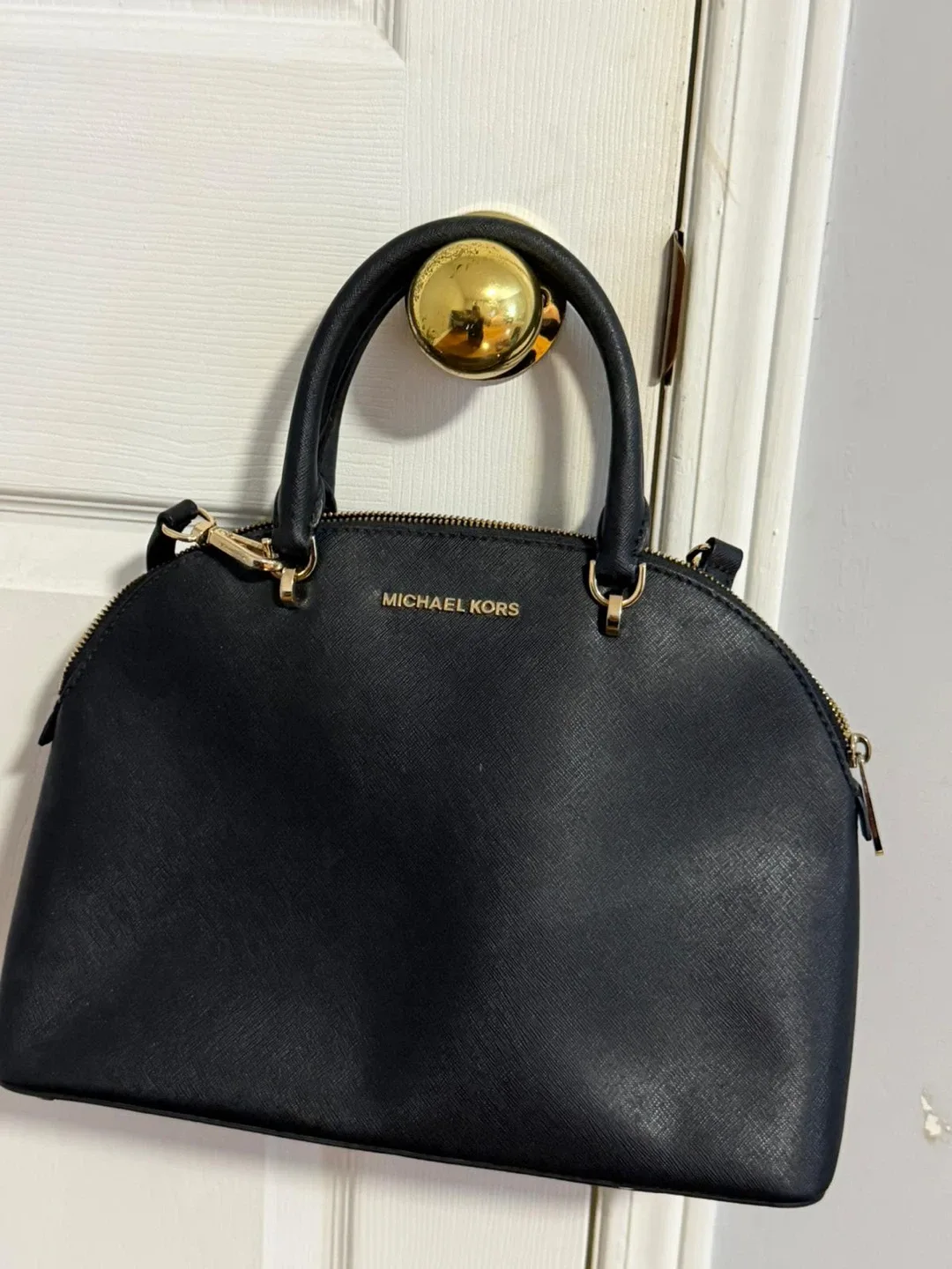 Michael Kors Black Handbag image indicator(2)