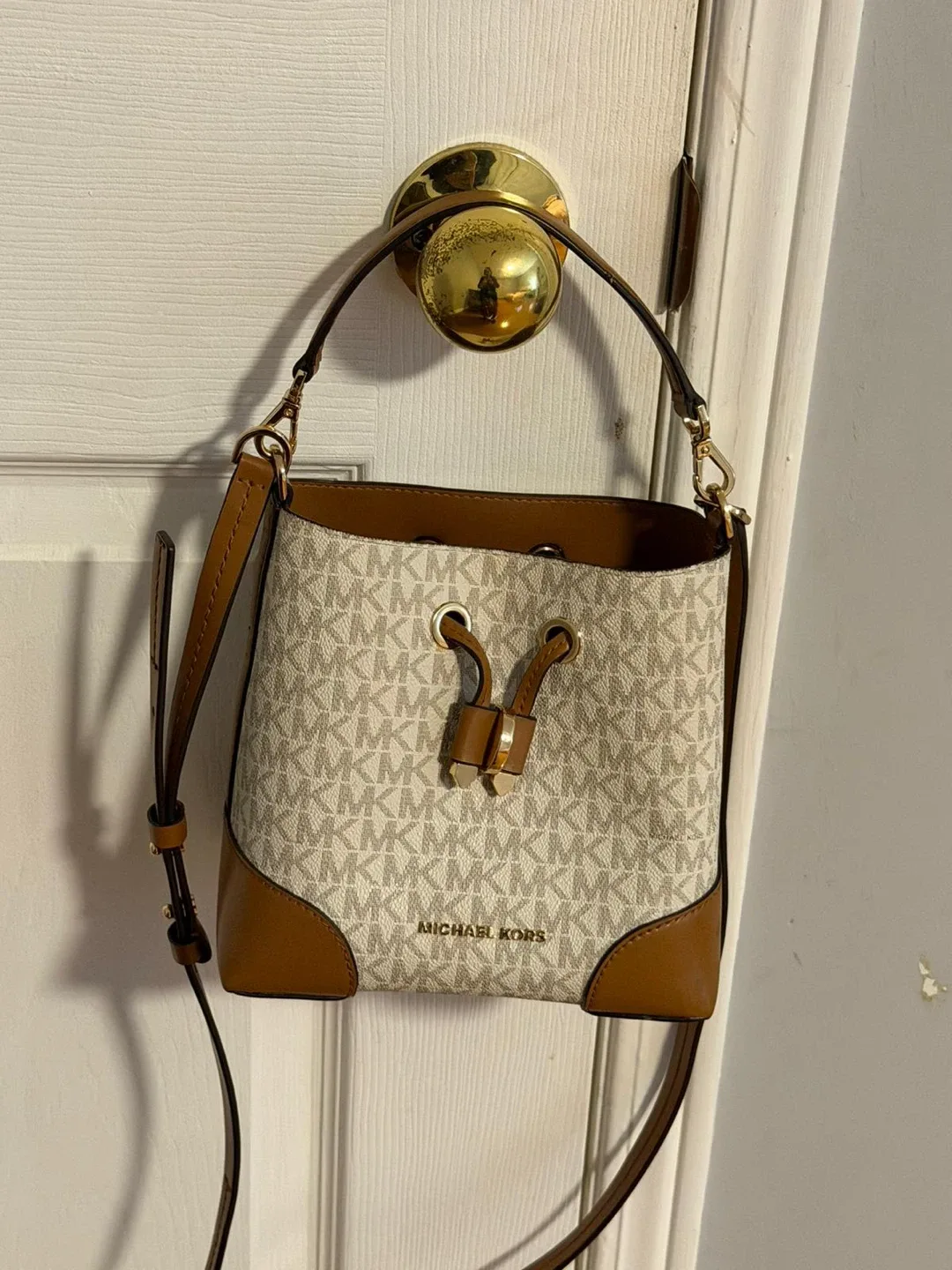 Michael Kors Bucket Bag