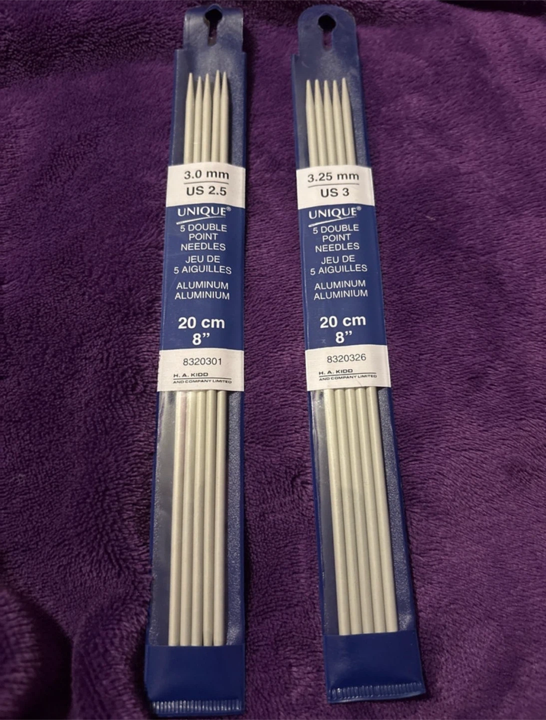 Unique Knitting Needles sz3.00mm/ sz3.25mm