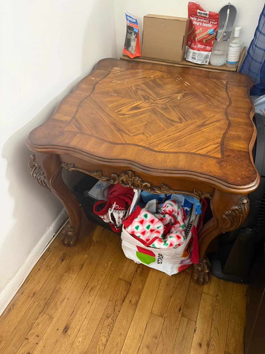 Ornate Wood Coffee Table - photo 5