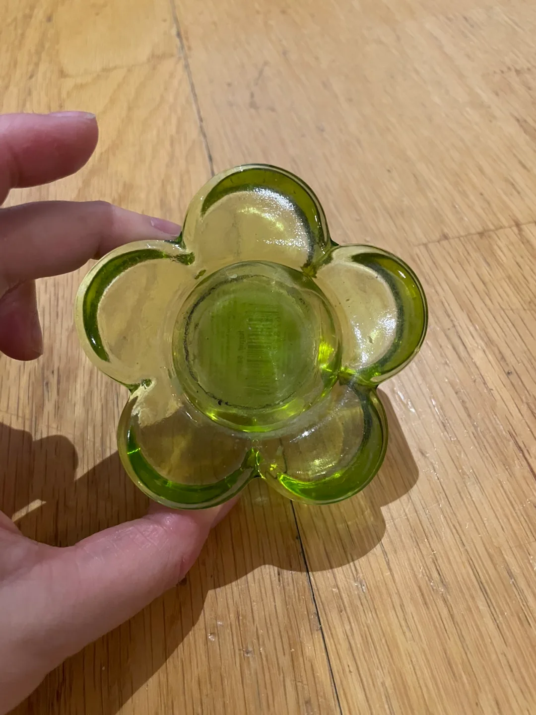 Green Daisy Tealight Holder image indicator(2)
