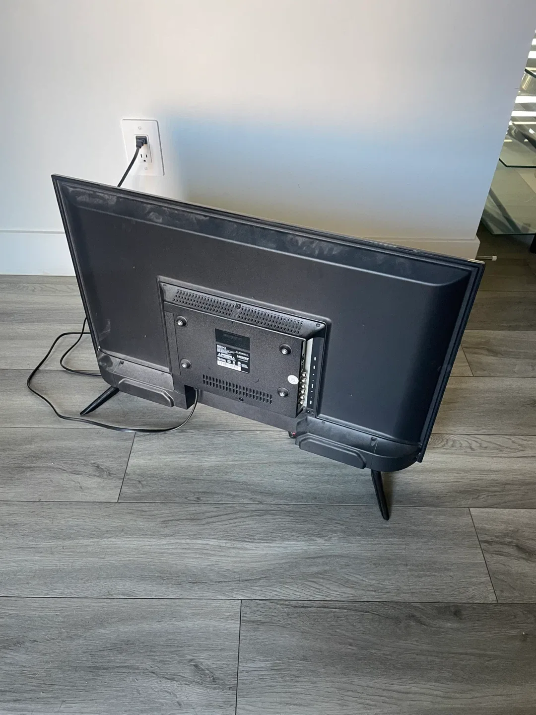 32” Android TV image indicator(8)