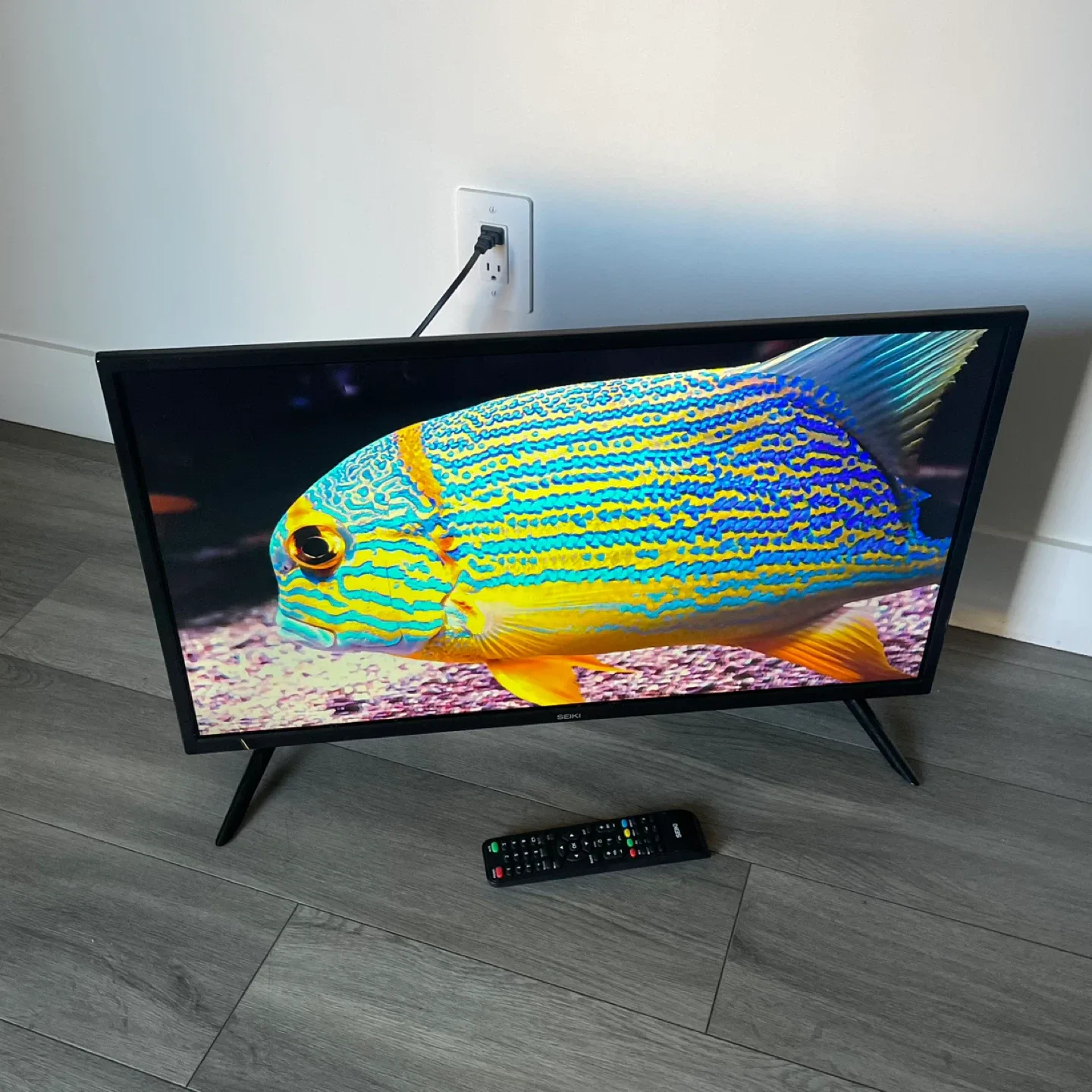 32” Android TV image indicator(10)