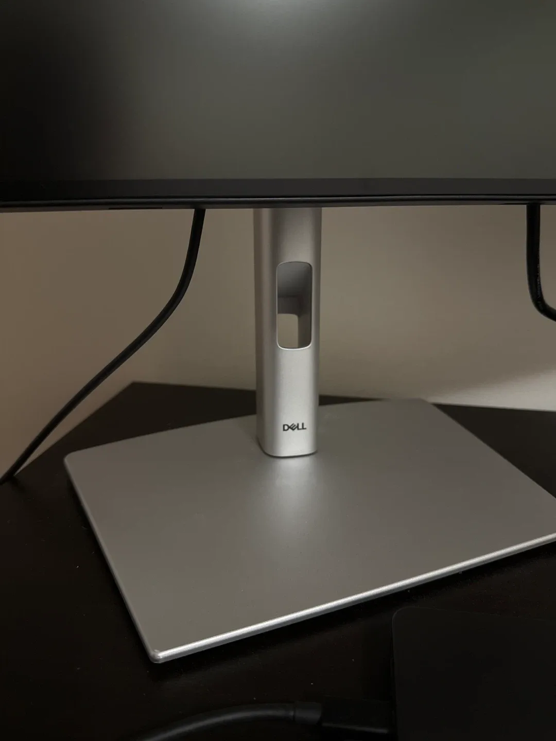 Dell UltraSharp U2724DE 27" Thunderbolt Hub Monitor image indicator(2)